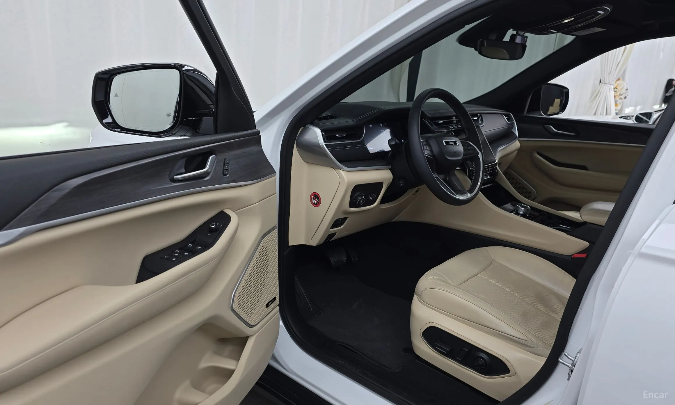Jeep Grand Cherokee (WL) превью 10