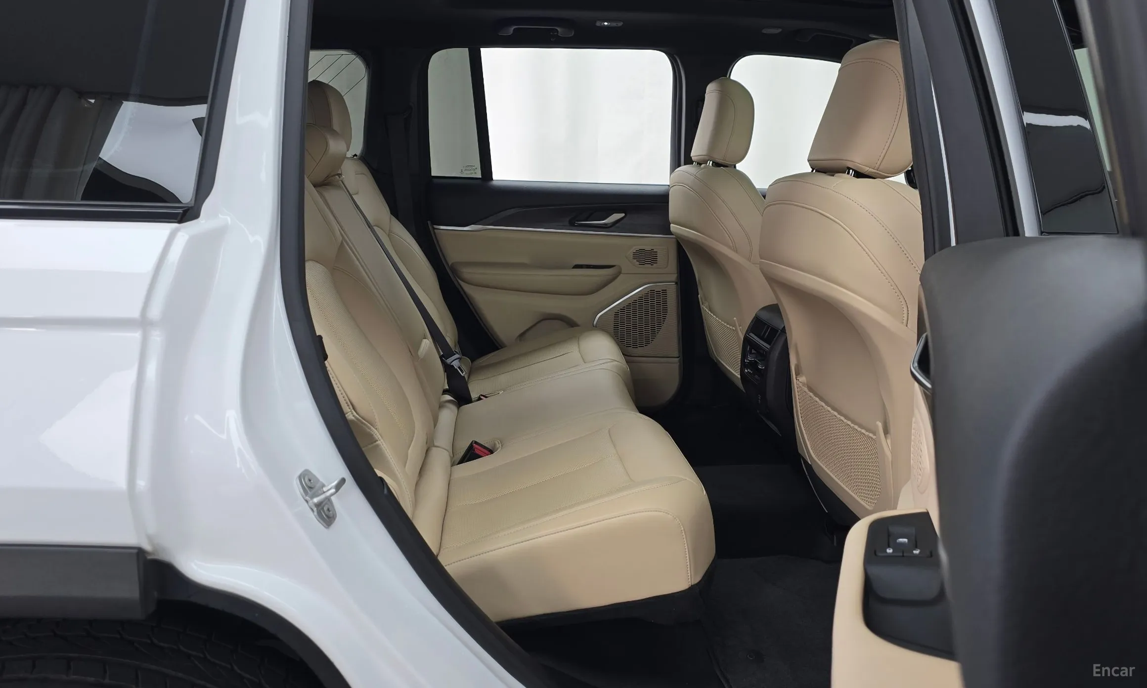 Jeep Grand Cherokee (WL) превью 12