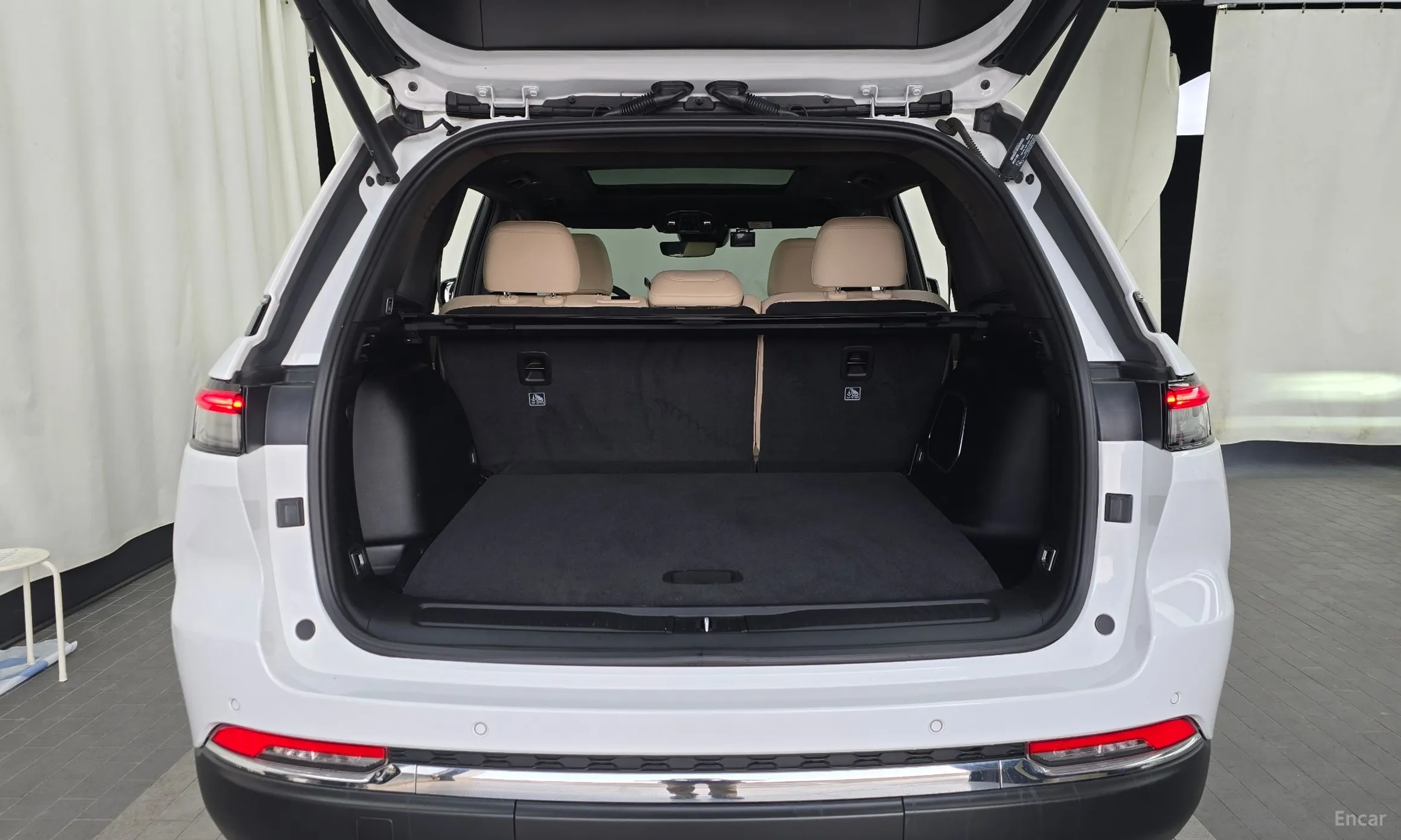 Jeep Grand Cherokee (WL) превью 20