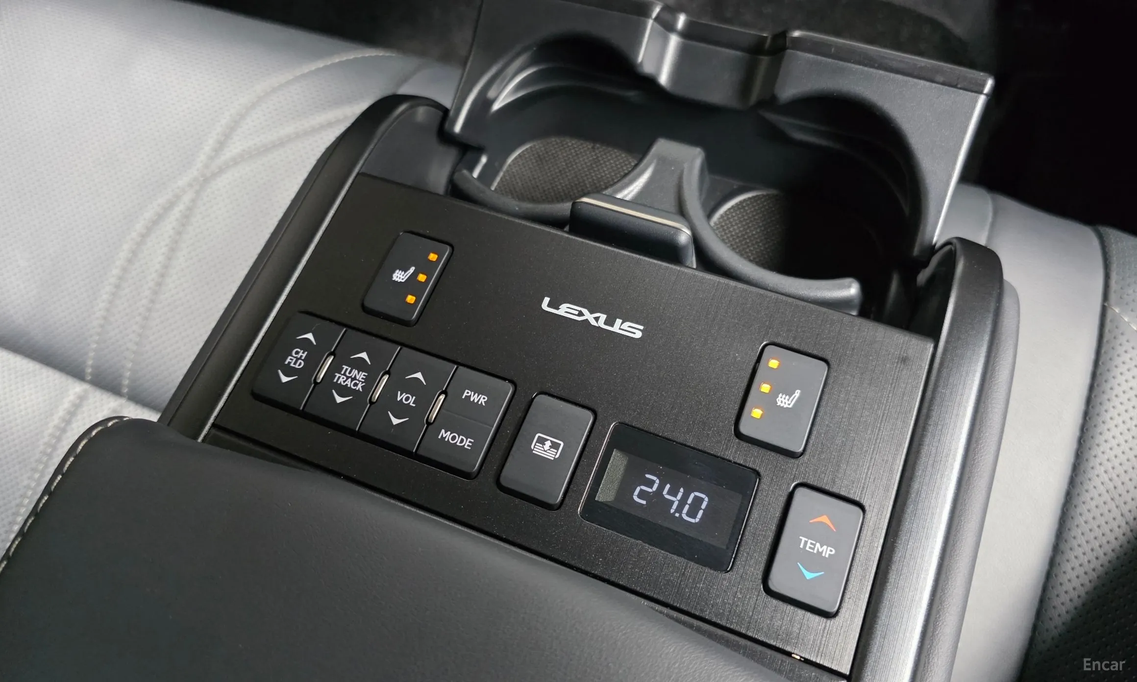 Lexus ES300h 7th Generation превью 18