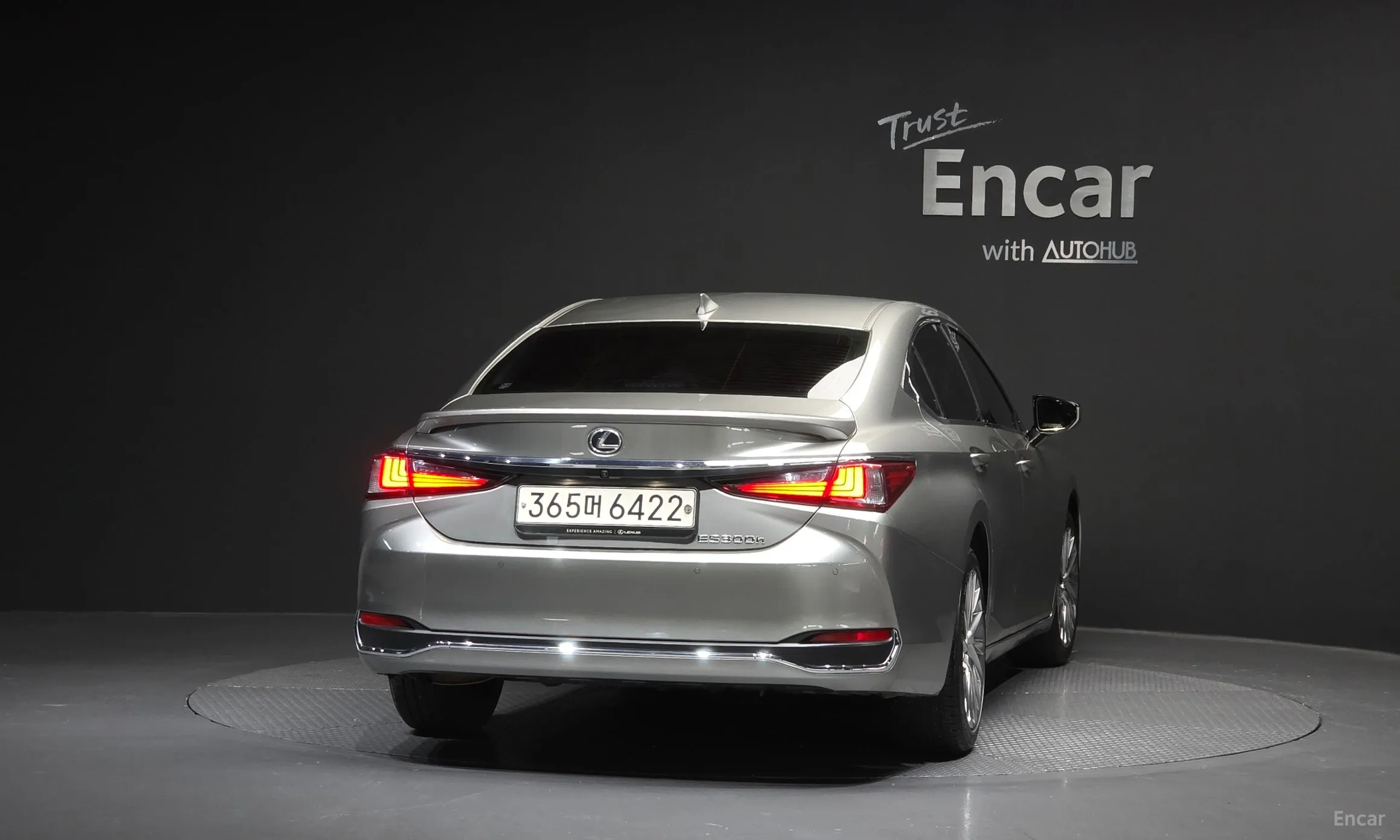 Lexus ES300h 7th Generation превью 4