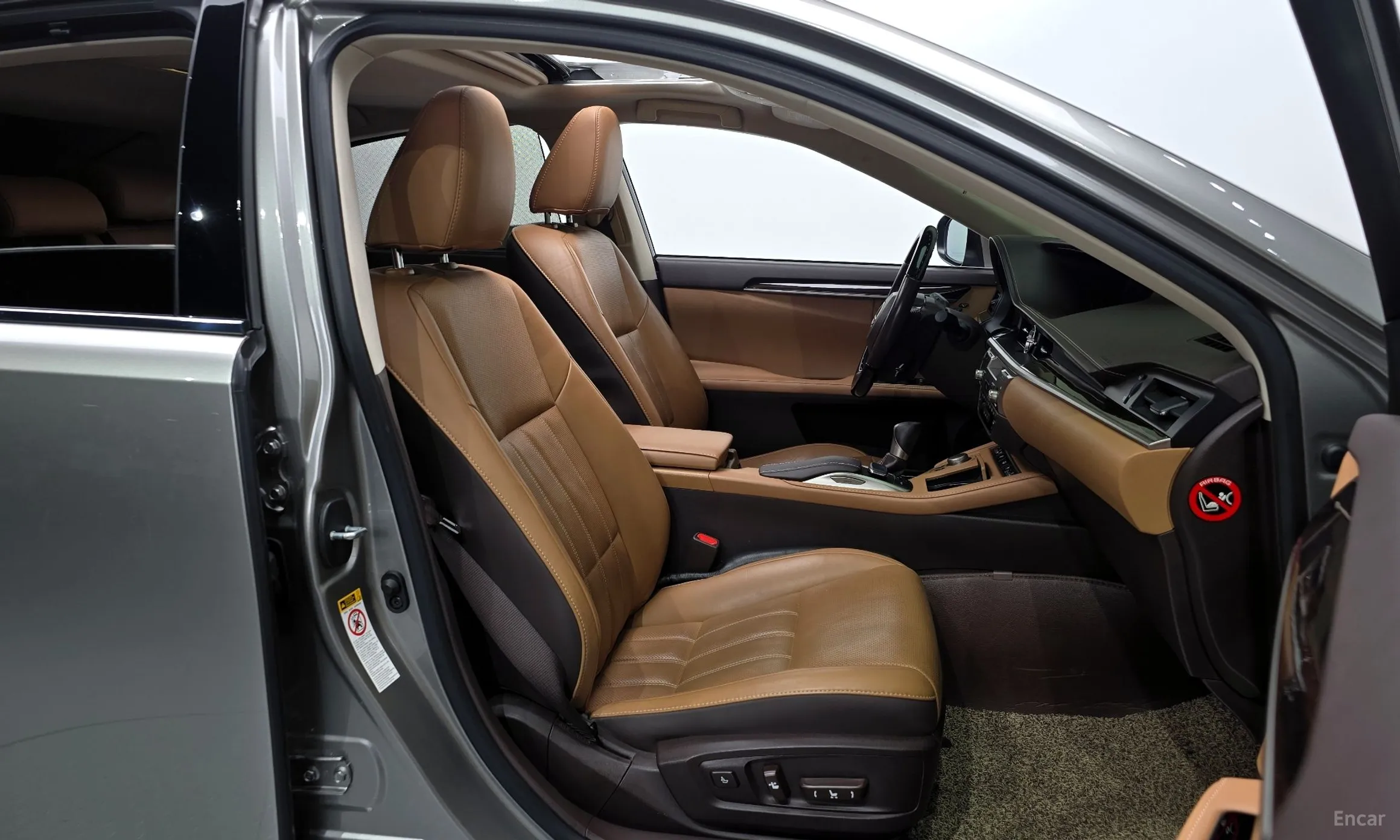 Lexus New ES300h превью 10