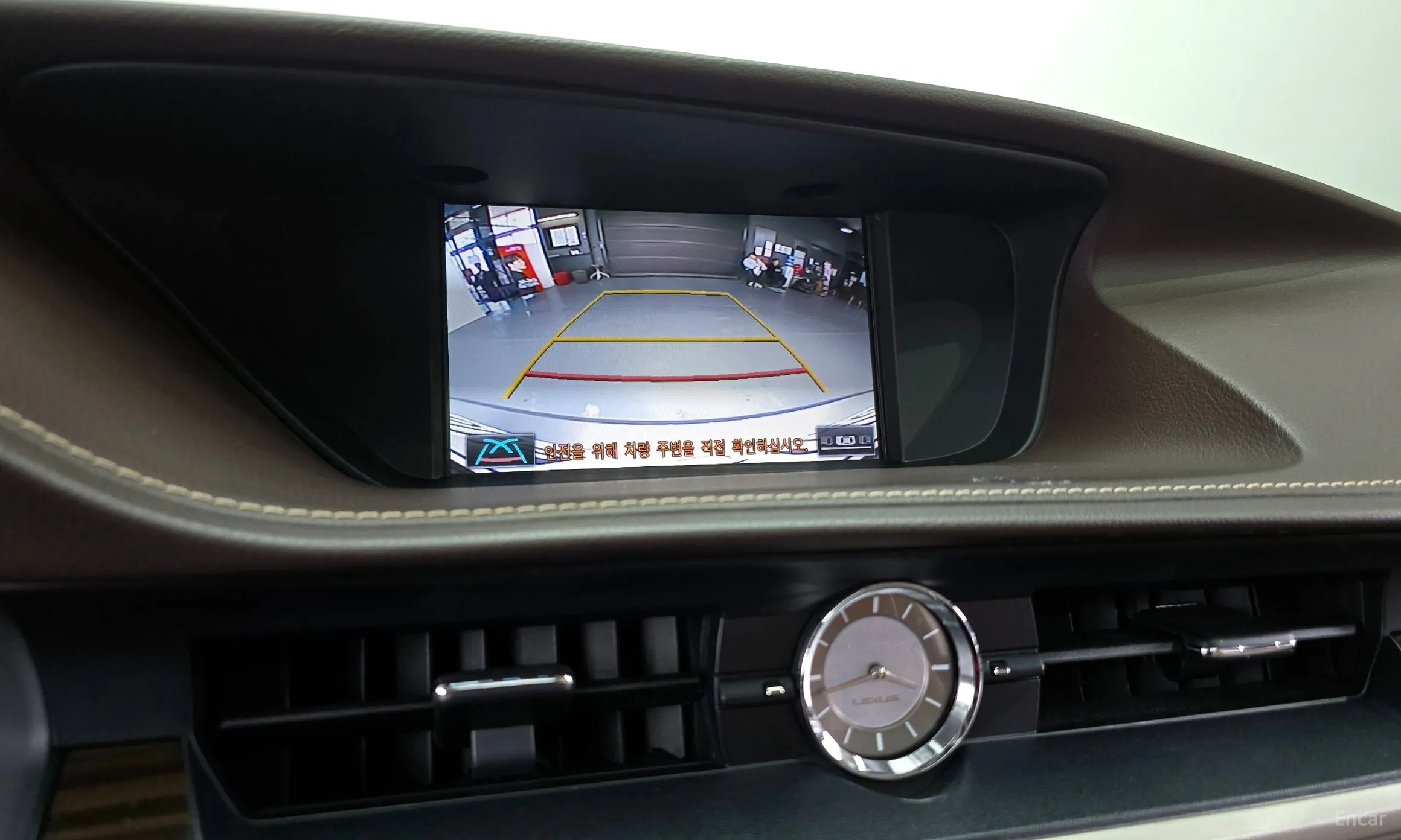 Lexus New ES300h превью 15