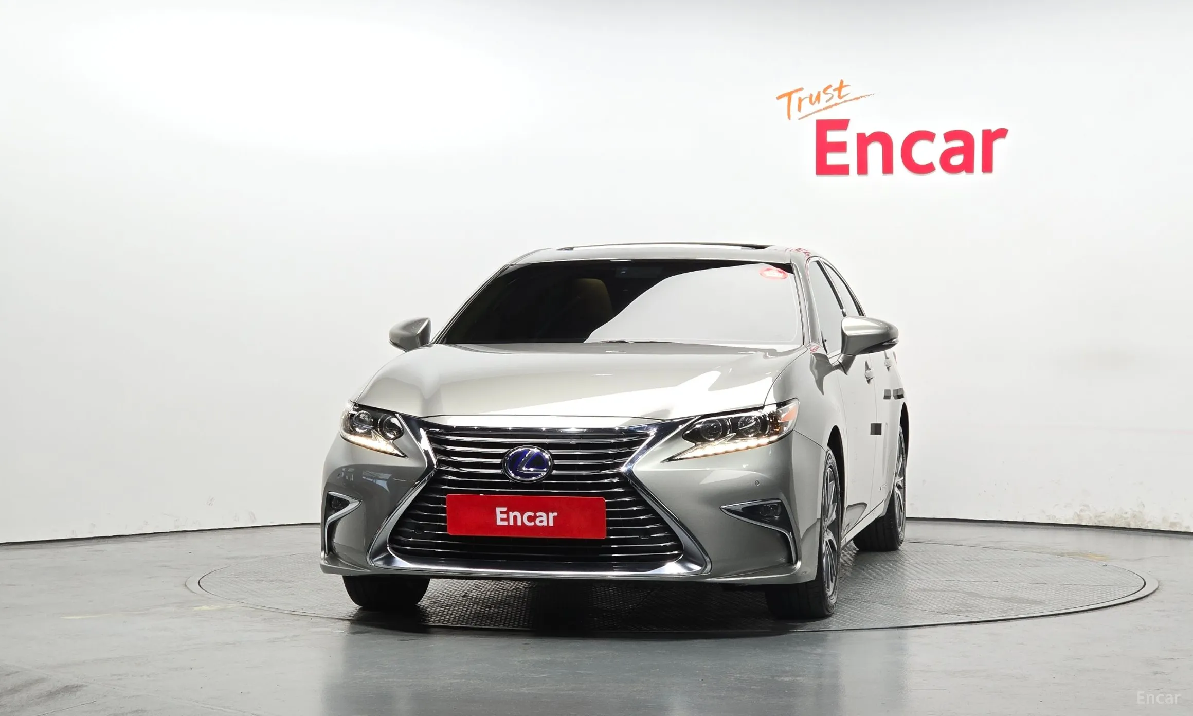 Lexus New ES300h превью 3