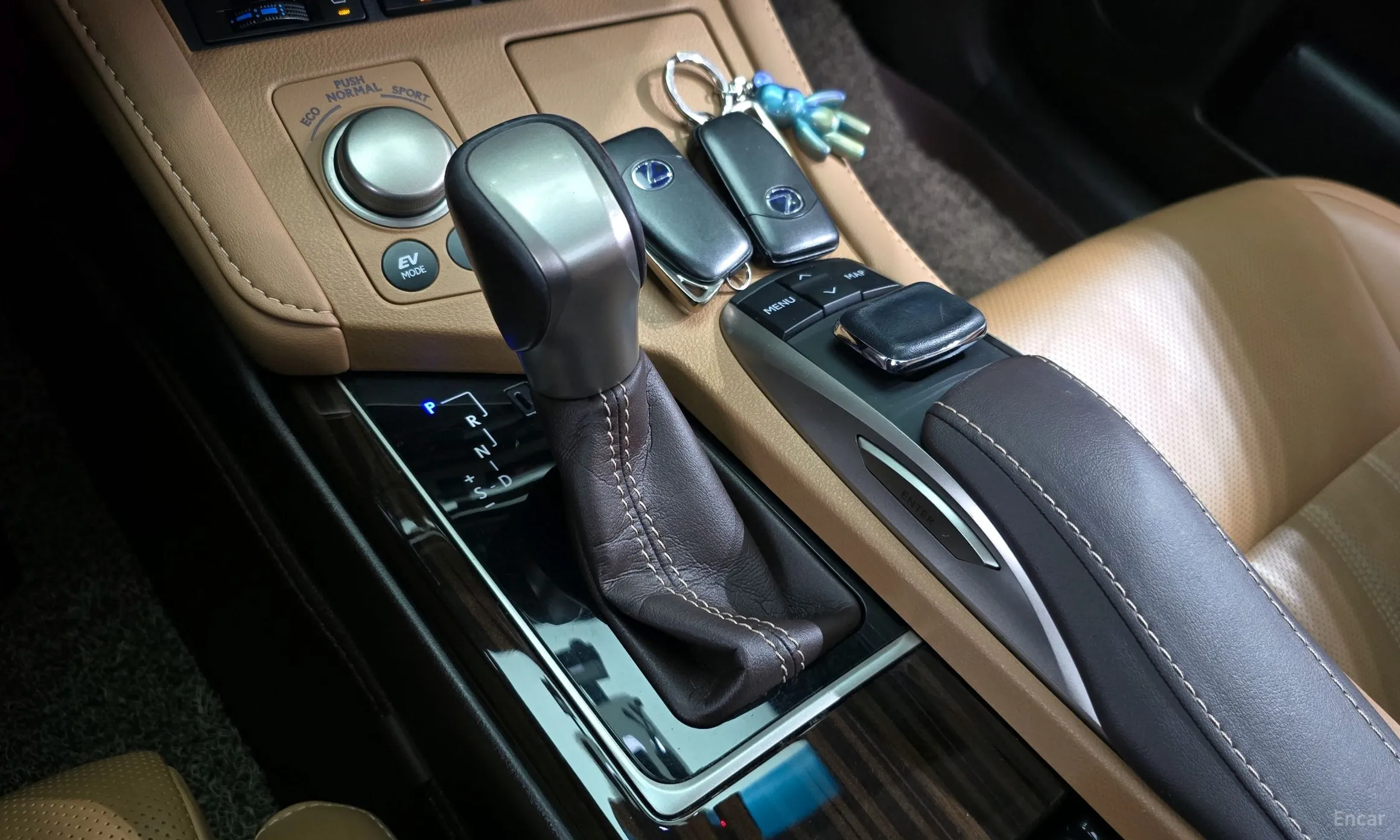 Lexus New ES300h превью 9