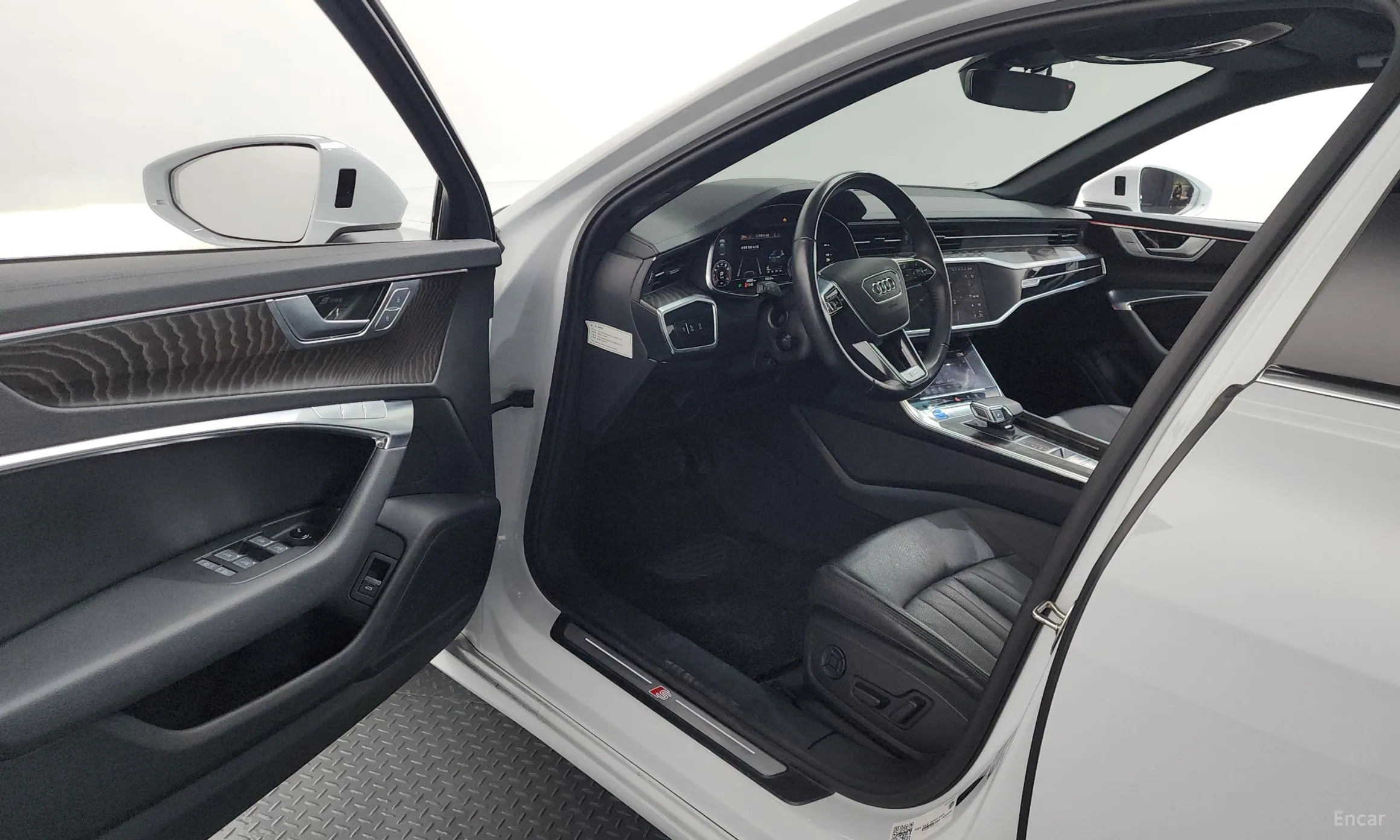 Audi A6 (C8) превью 10