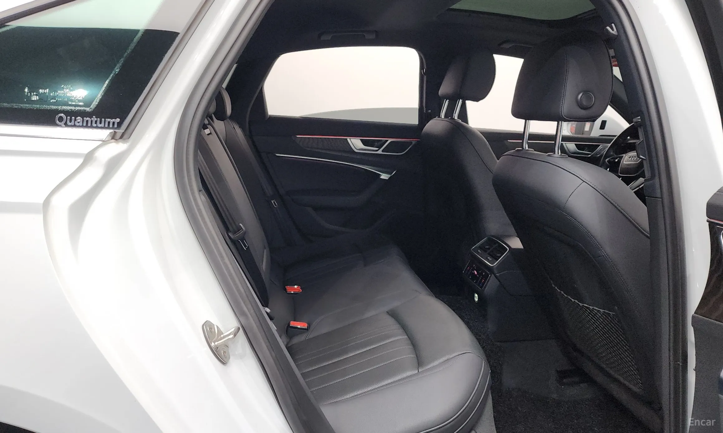 Audi A6 (C8) превью 12