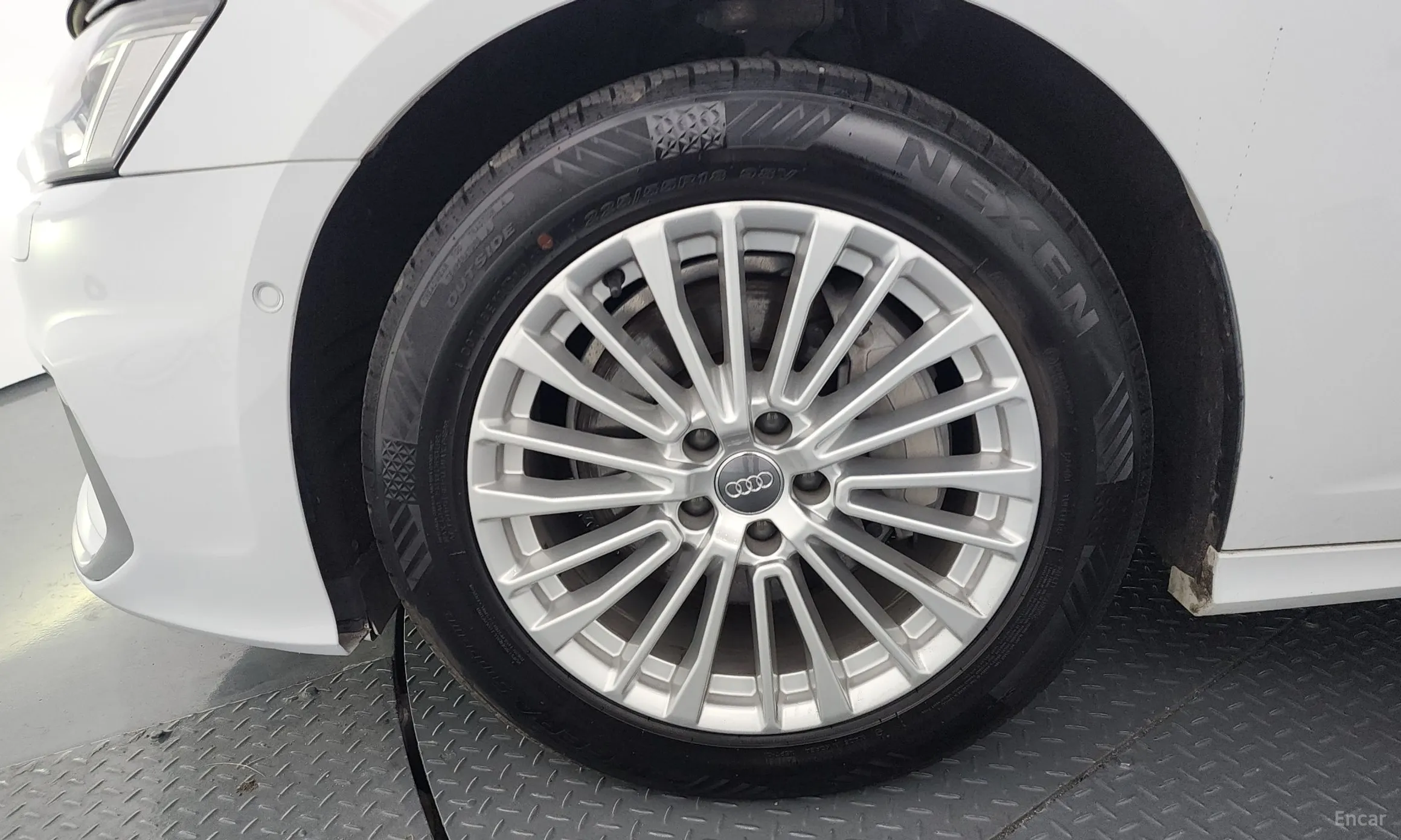 Audi A6 (C8) превью 5