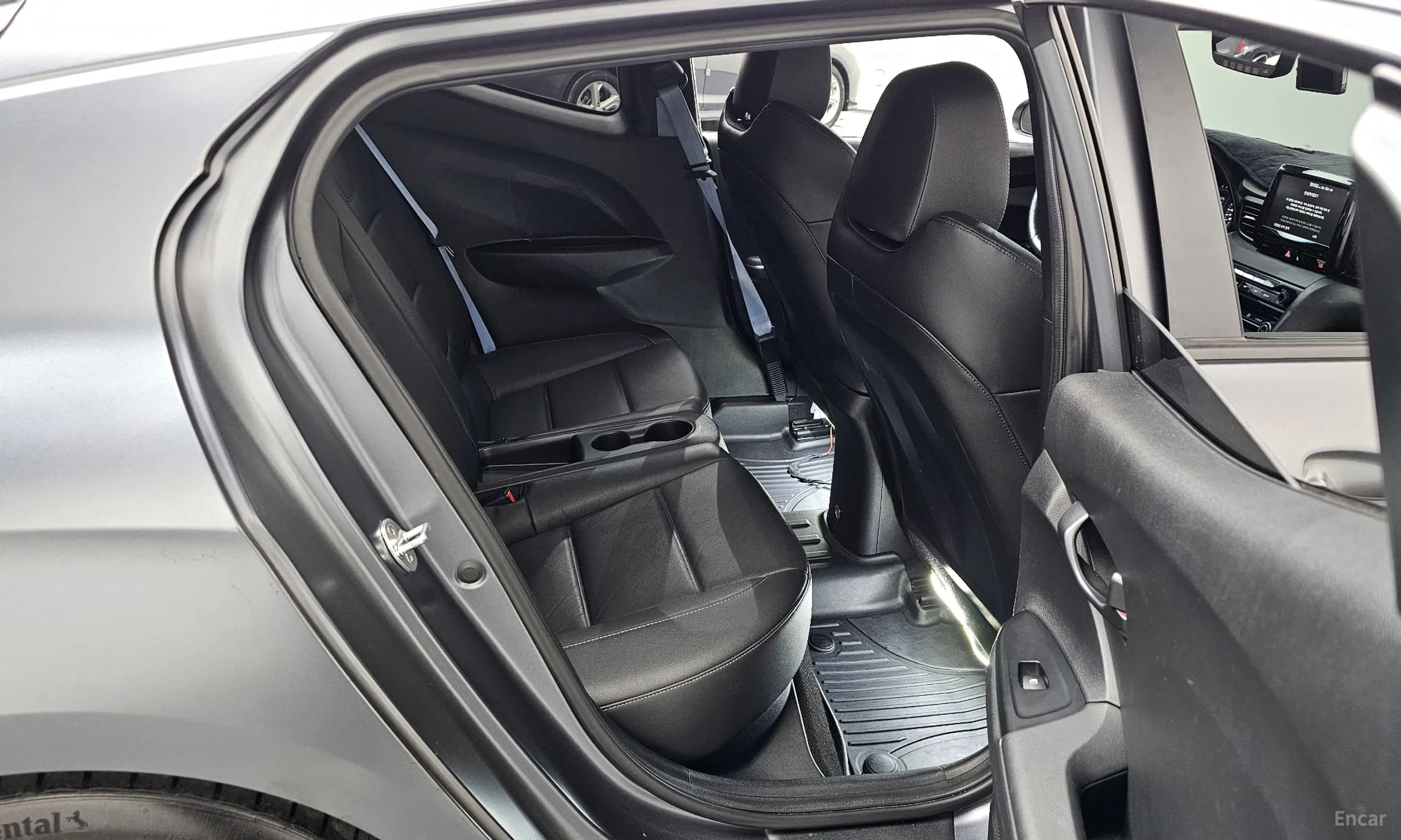 Hyundai Veloster (JS) превью 12
