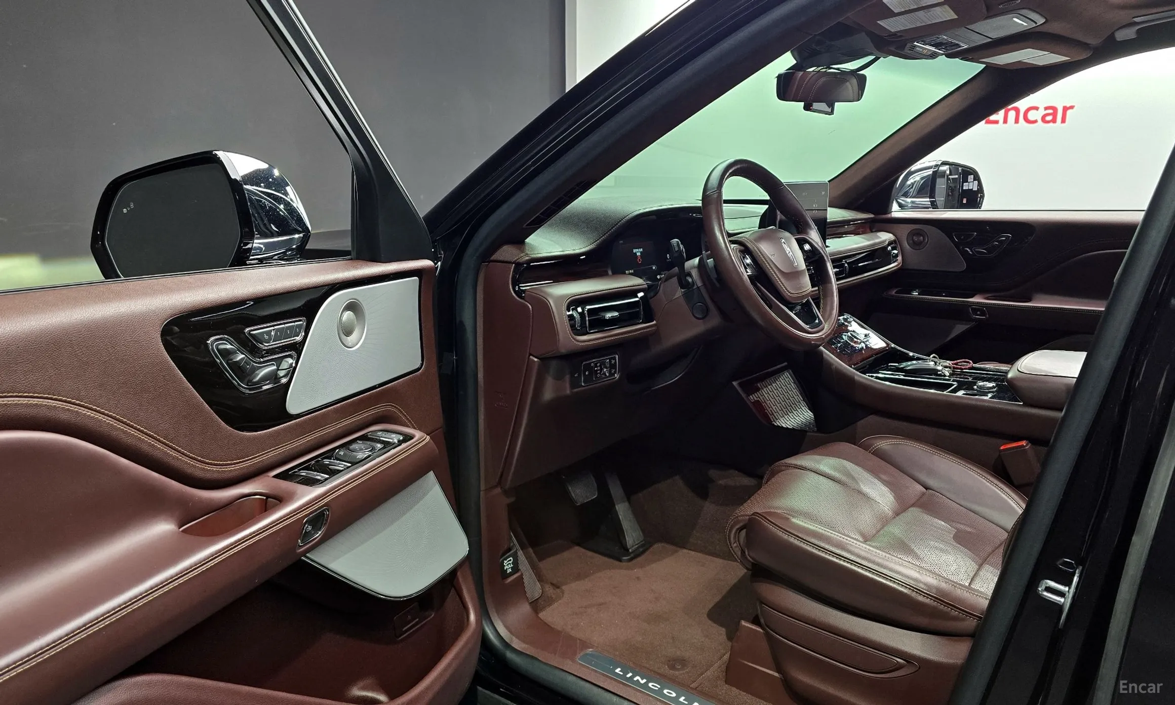 Lincoln Aviator 2nd Generation превью 11