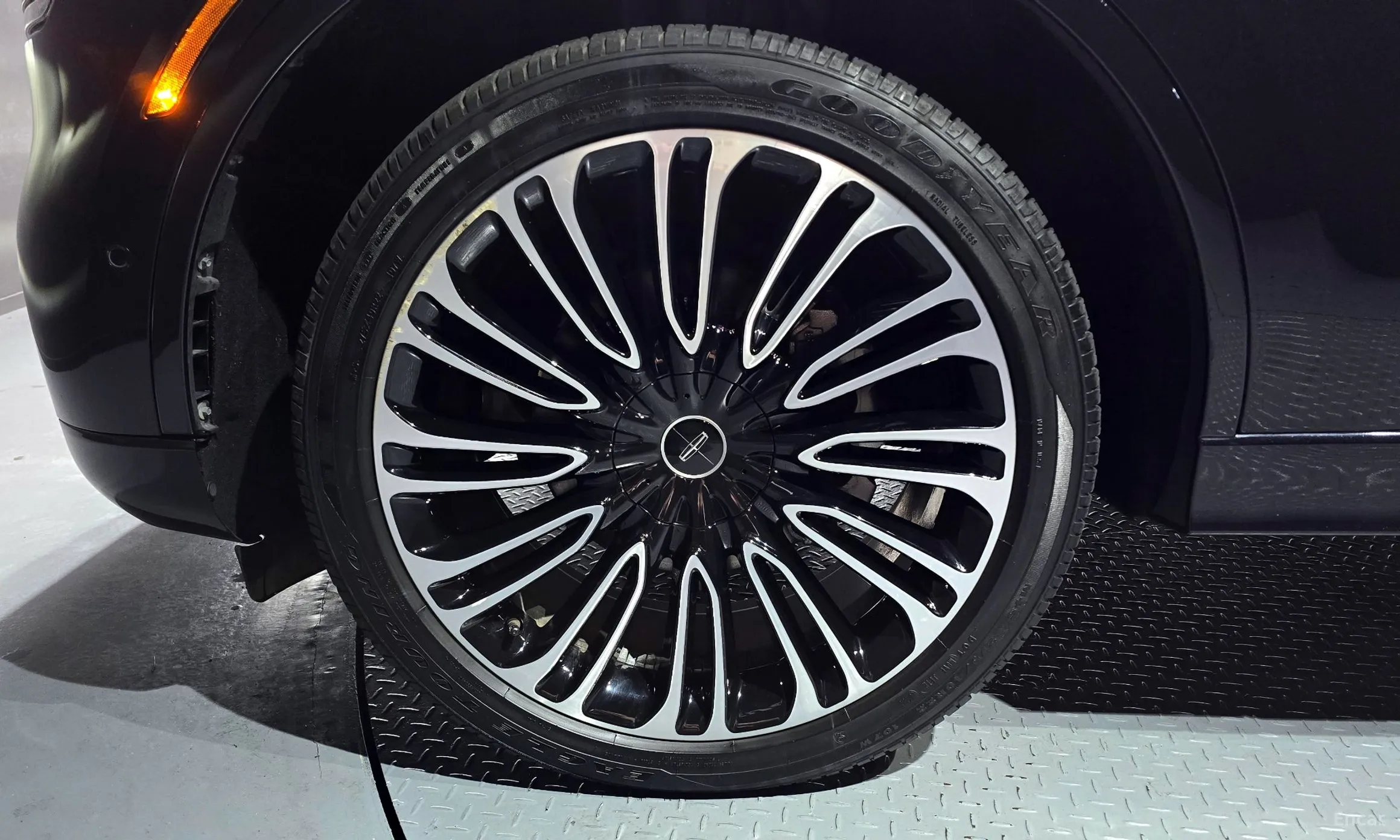Lincoln Aviator 2nd Generation превью 5