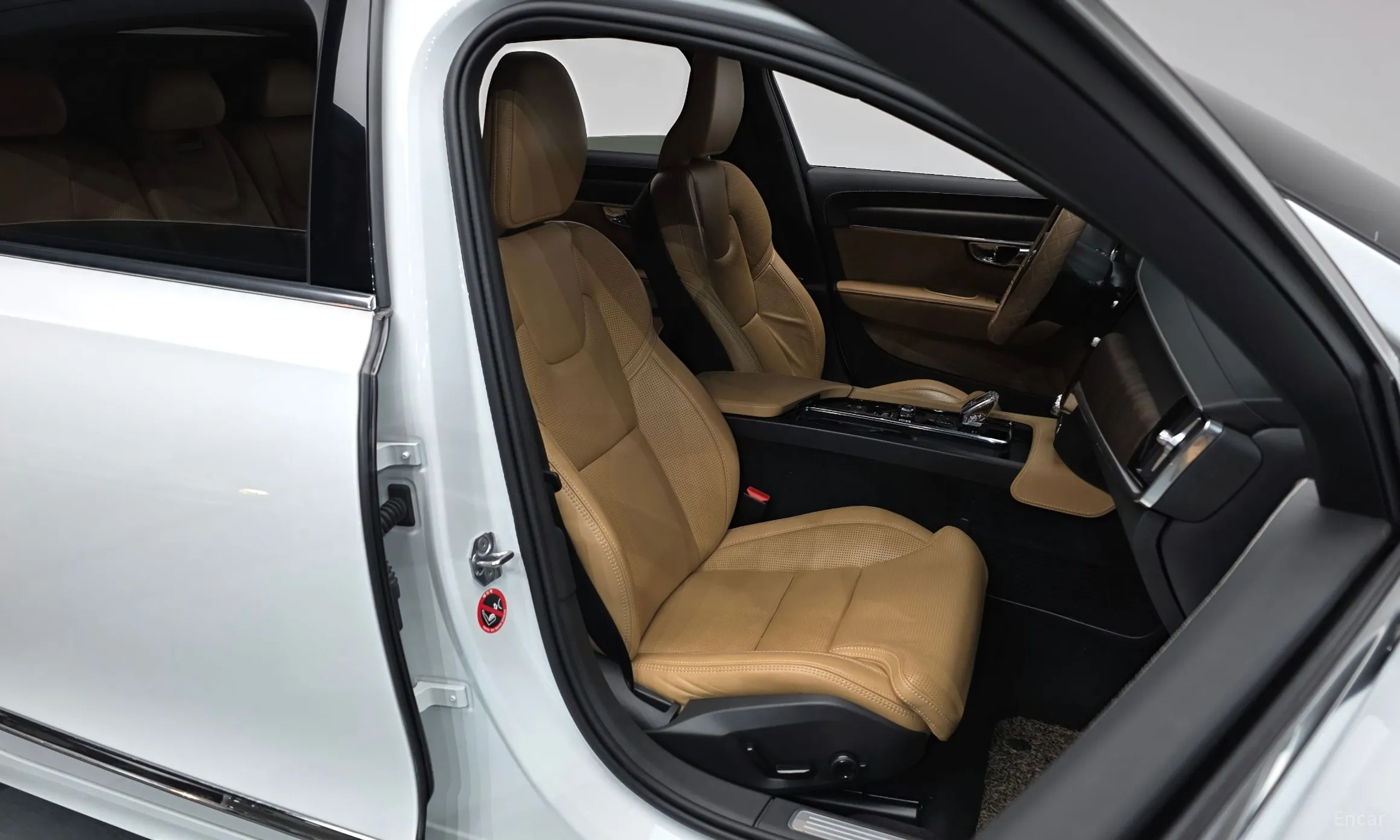 Volvo S90 превью 12