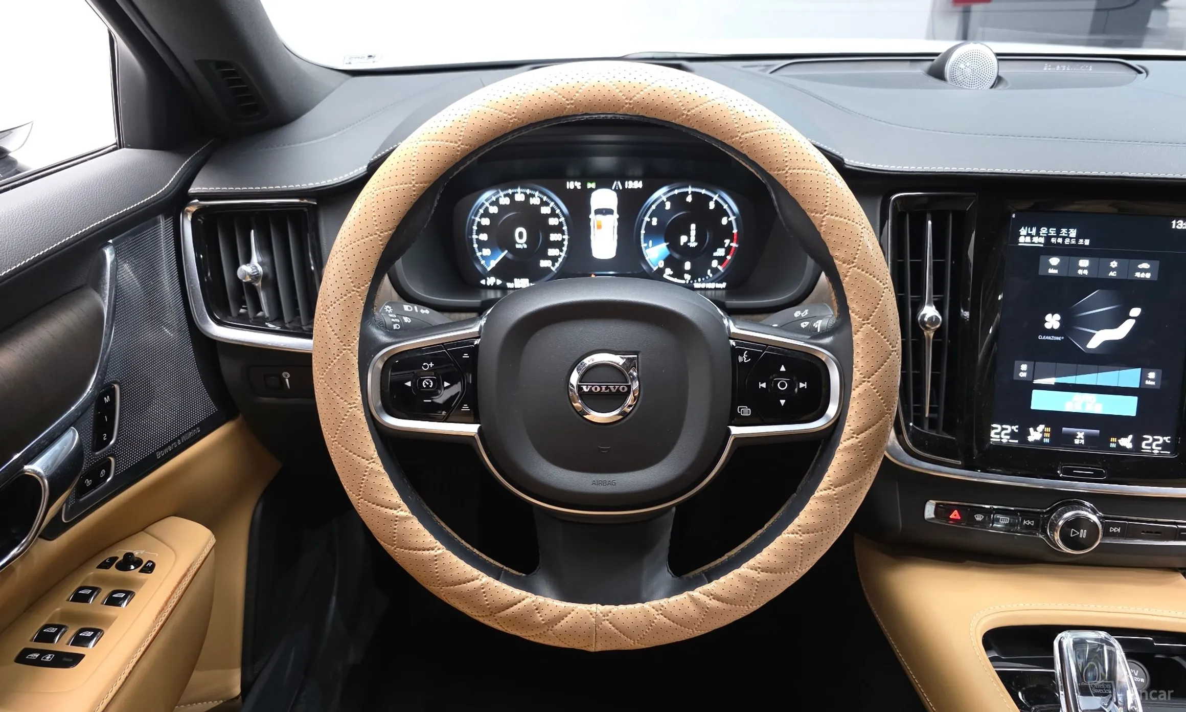 Volvo S90 превью 14