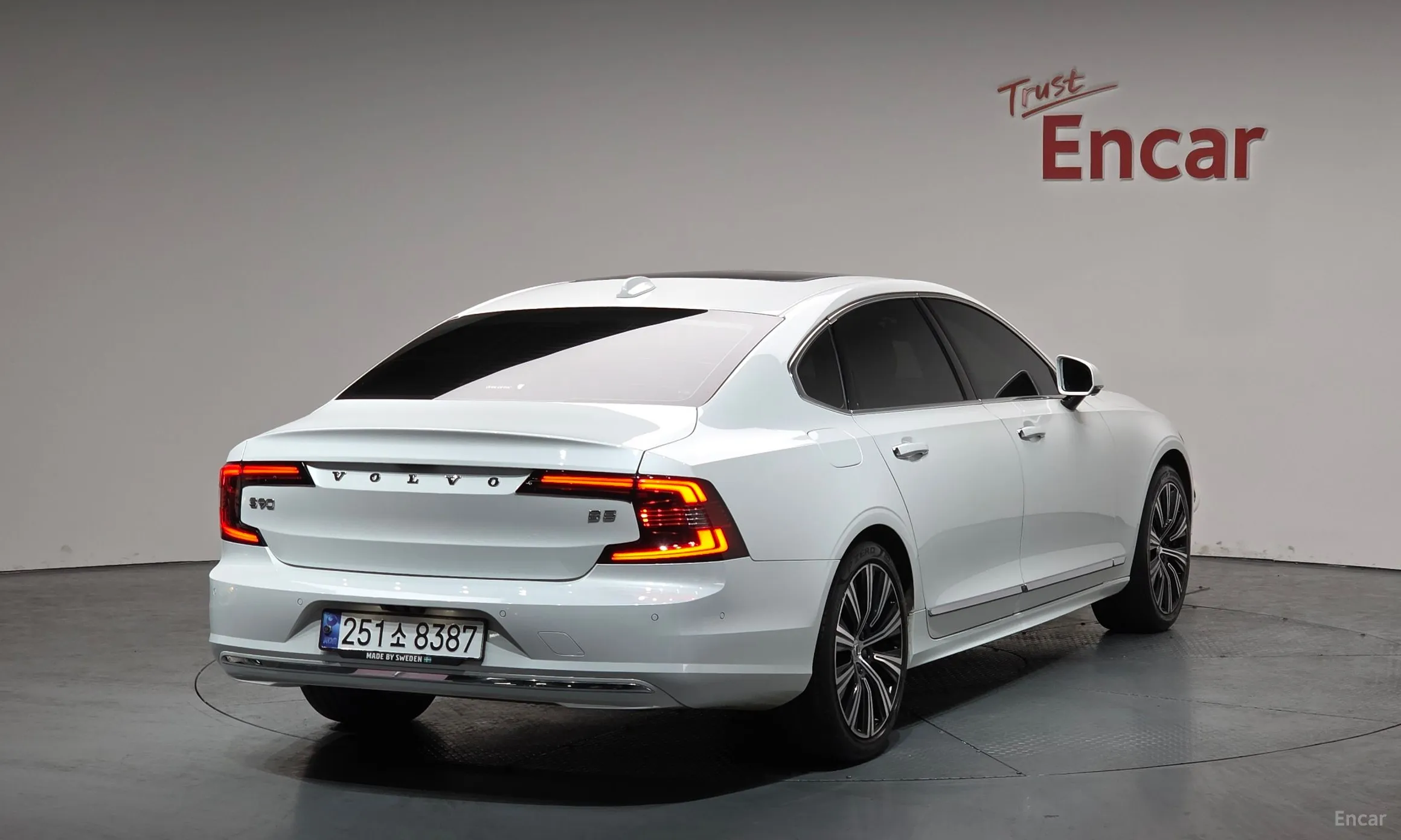 Volvo S90 превью 2