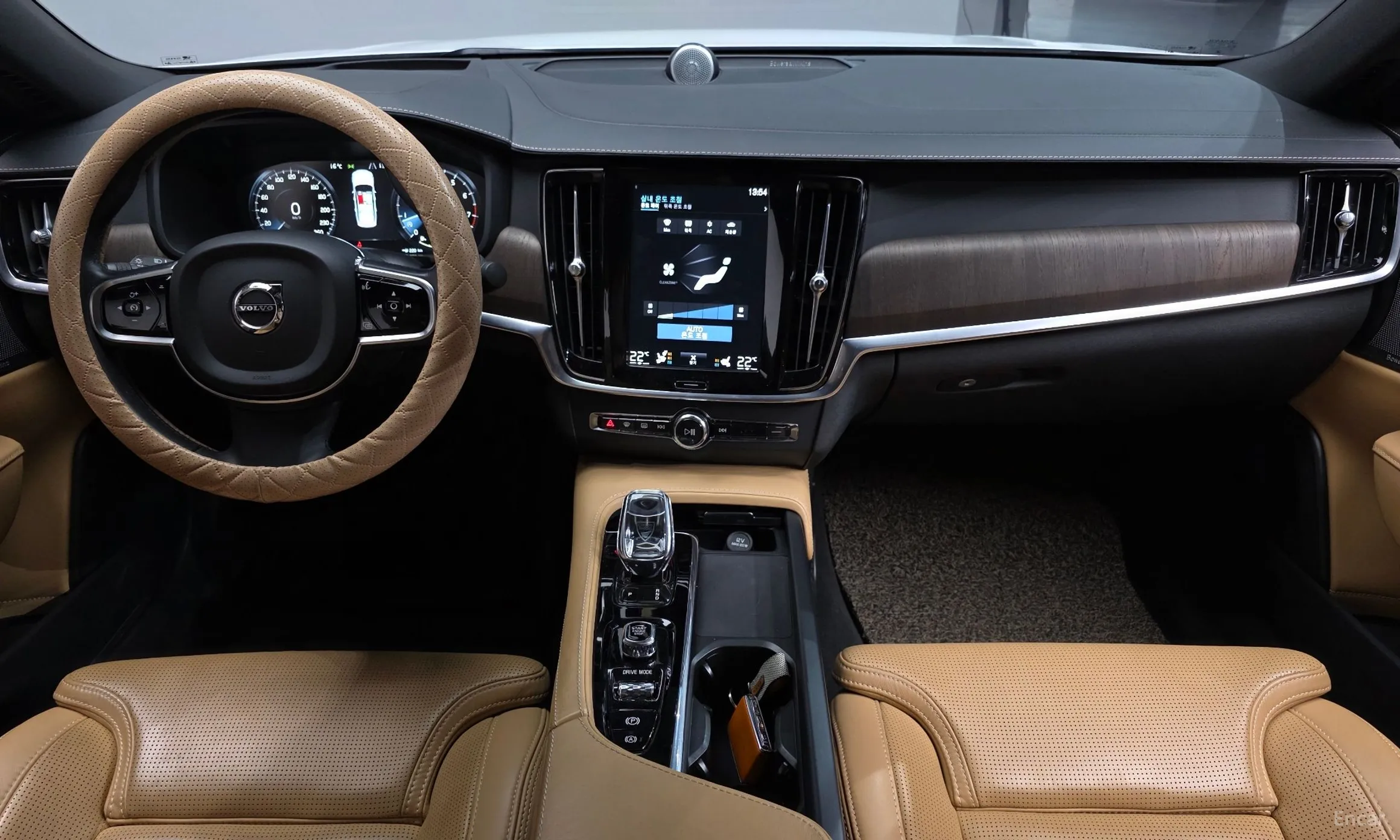 Volvo S90 превью 7