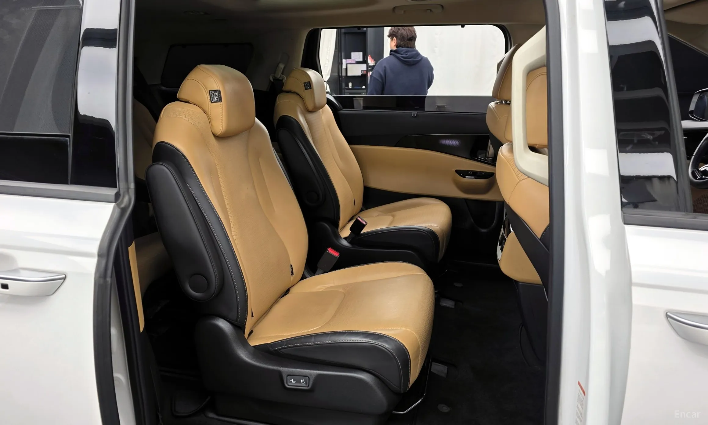 Kia Carnival Gen 4 превью 12