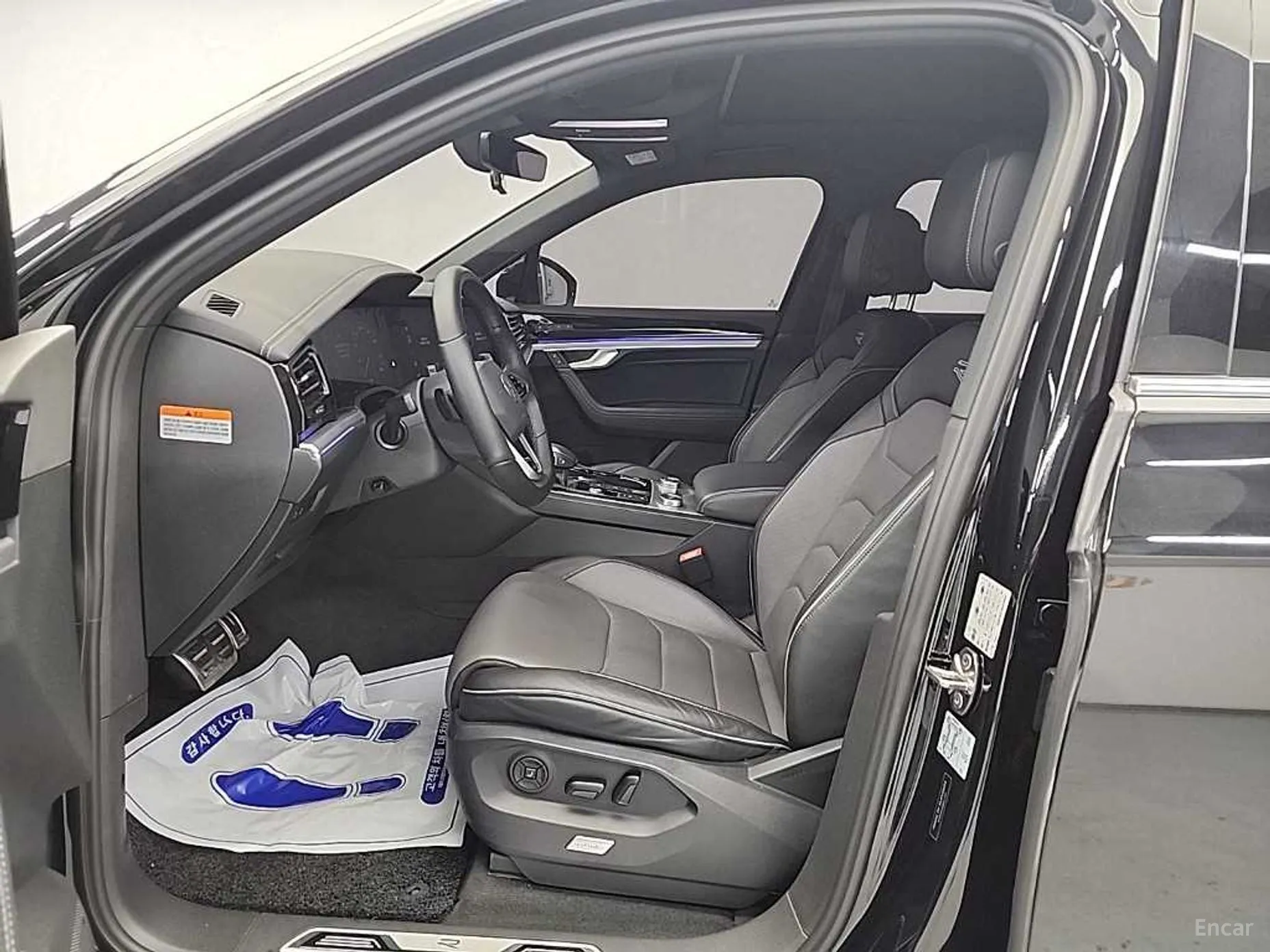 Volkswagen Touareg 3rd Generation превью 11