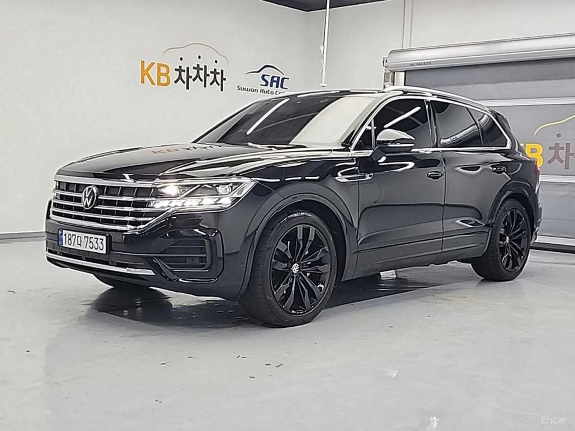 Volkswagen Touareg 3rd Generation превью 2