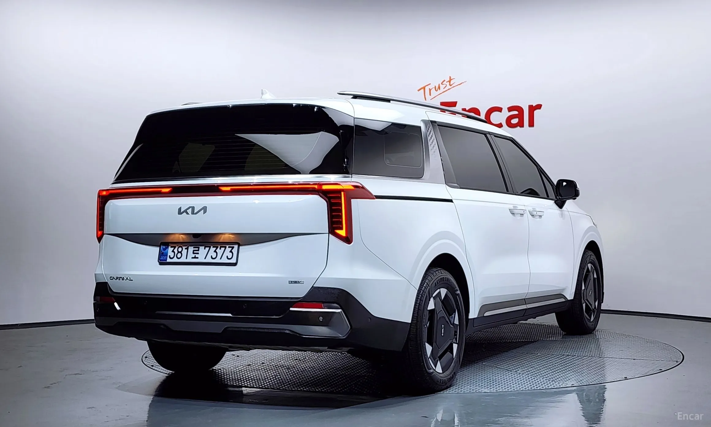 Kia Carnival 4th Generation превью 2