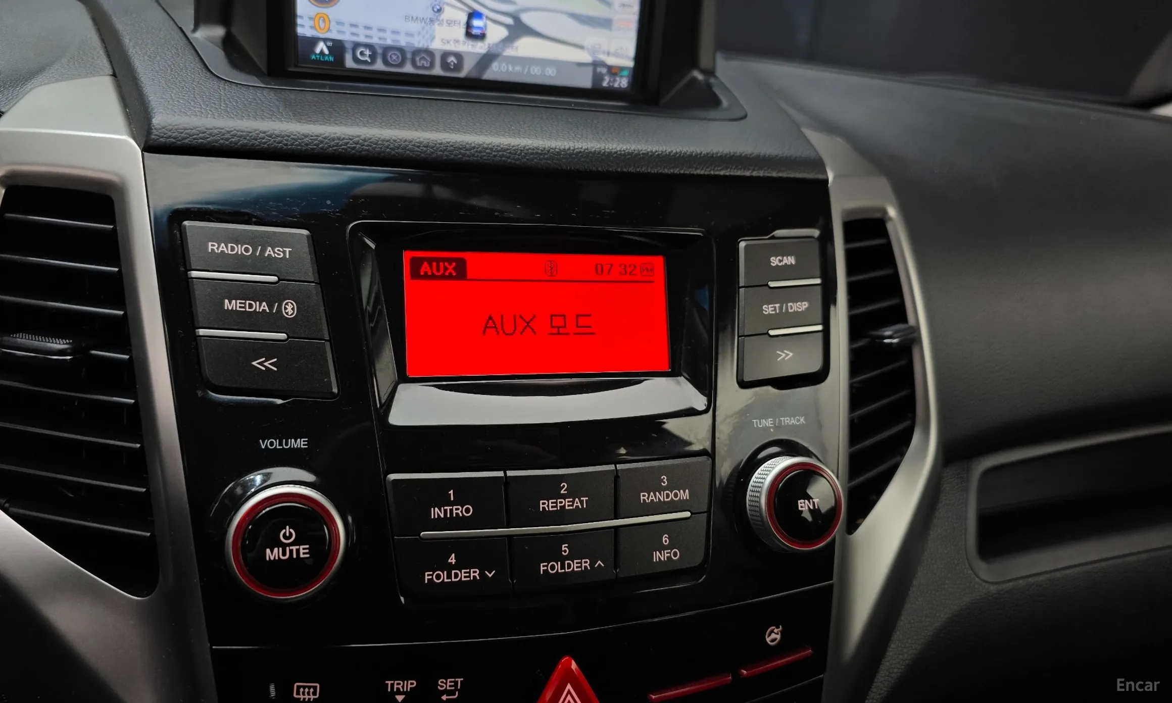KG Mobility (SsangYong) Tivoli, Lazio превью 17