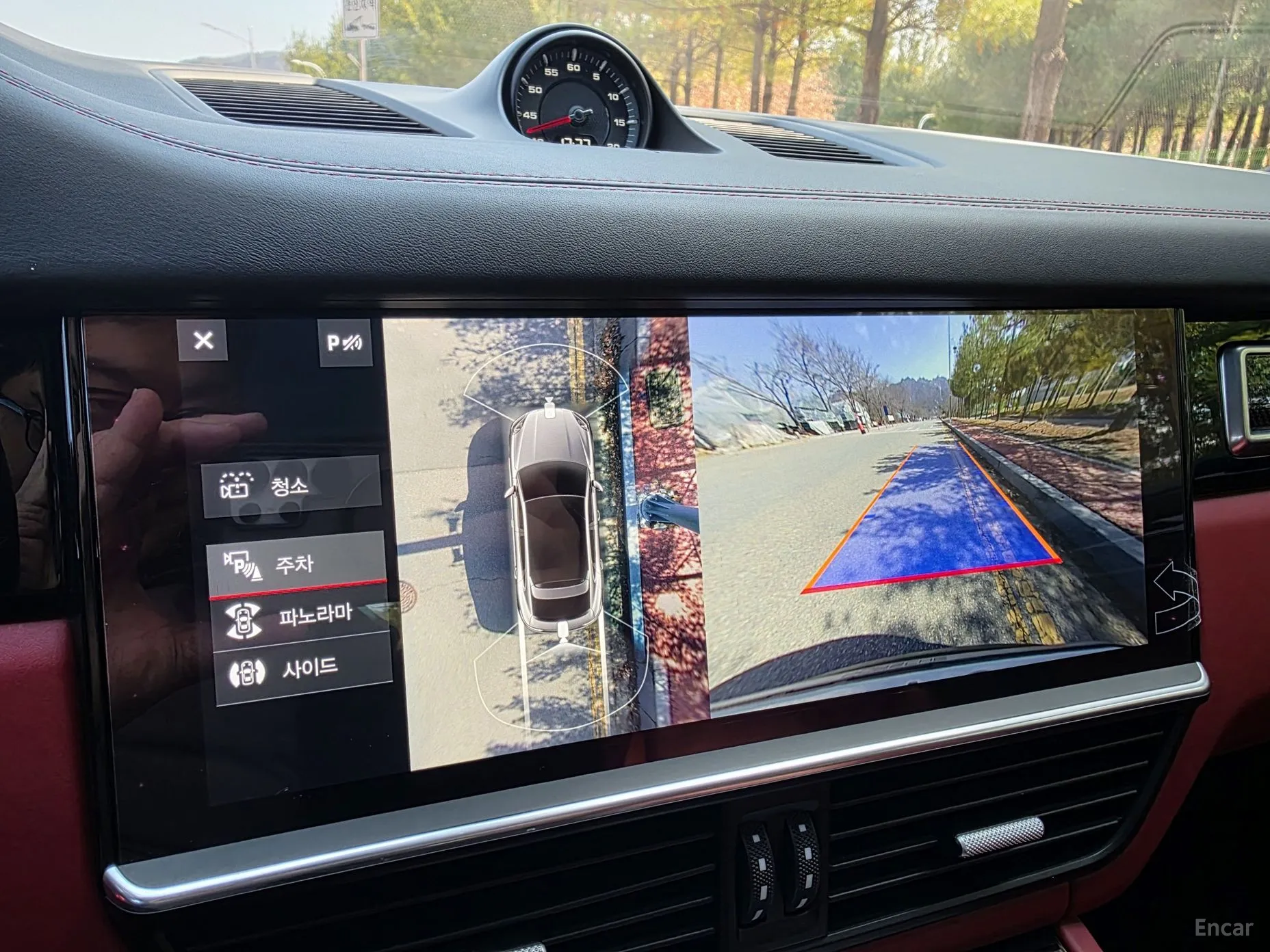 Porsche Cayenne (PO536) превью 12