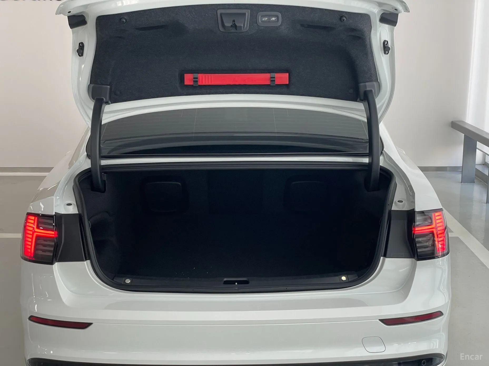 Volvo S90 превью 15