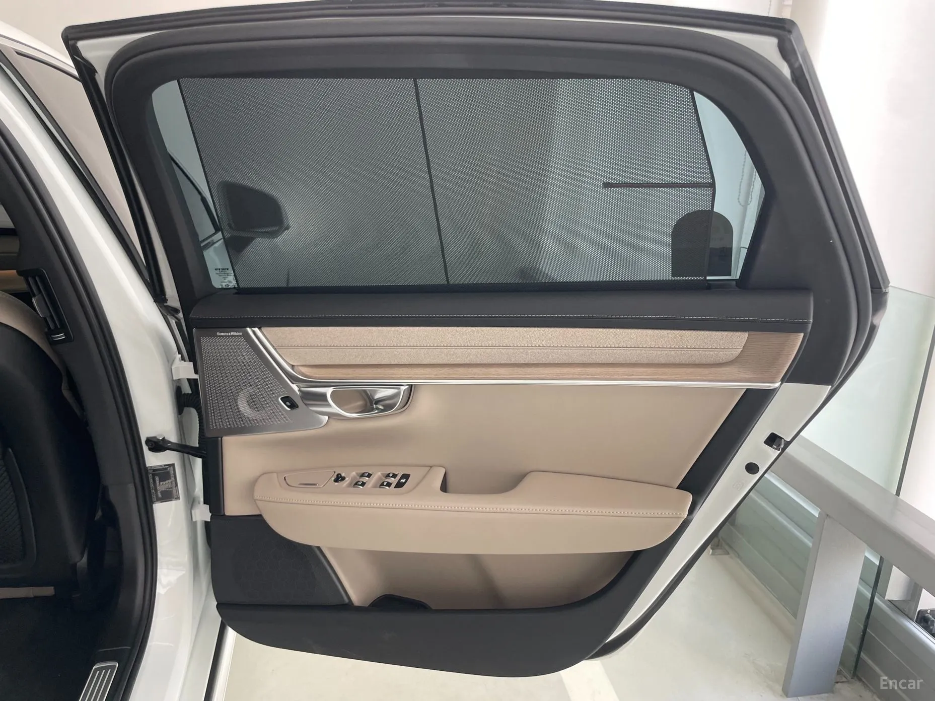 Volvo S90 превью 18