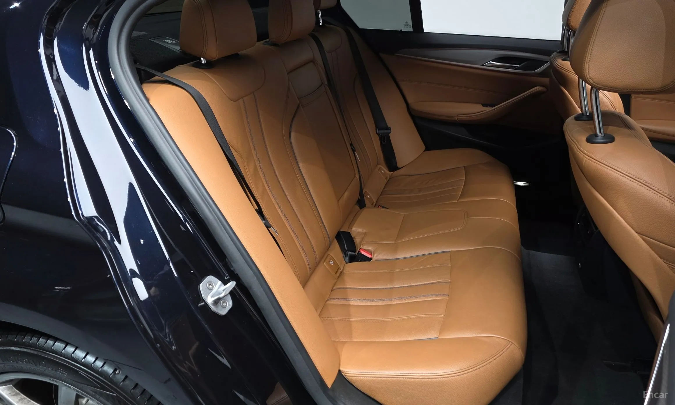 BMW 5 Series (G30) превью 11