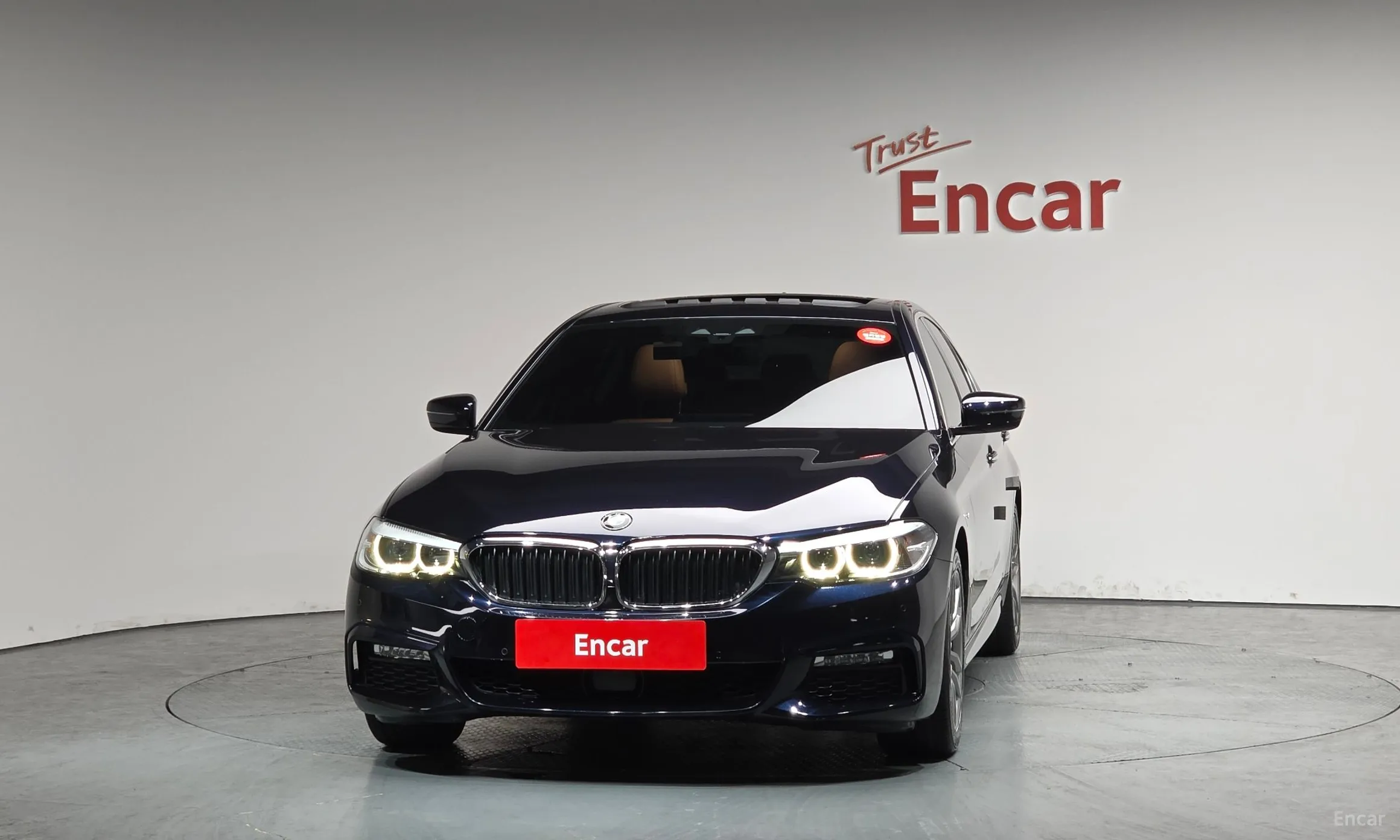 BMW 5 Series (G30) превью 3