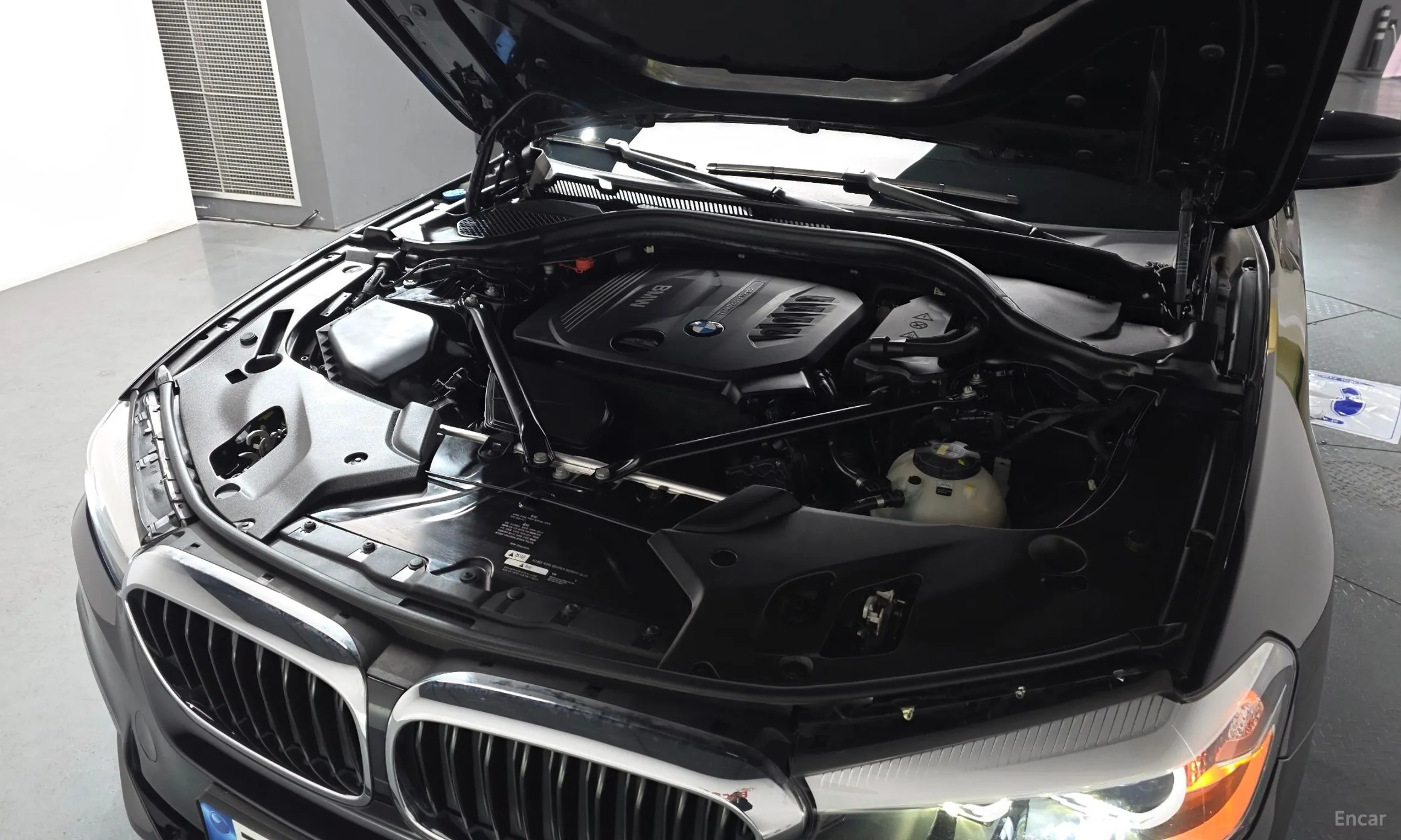 BMW 5 Series (G30) превью 6