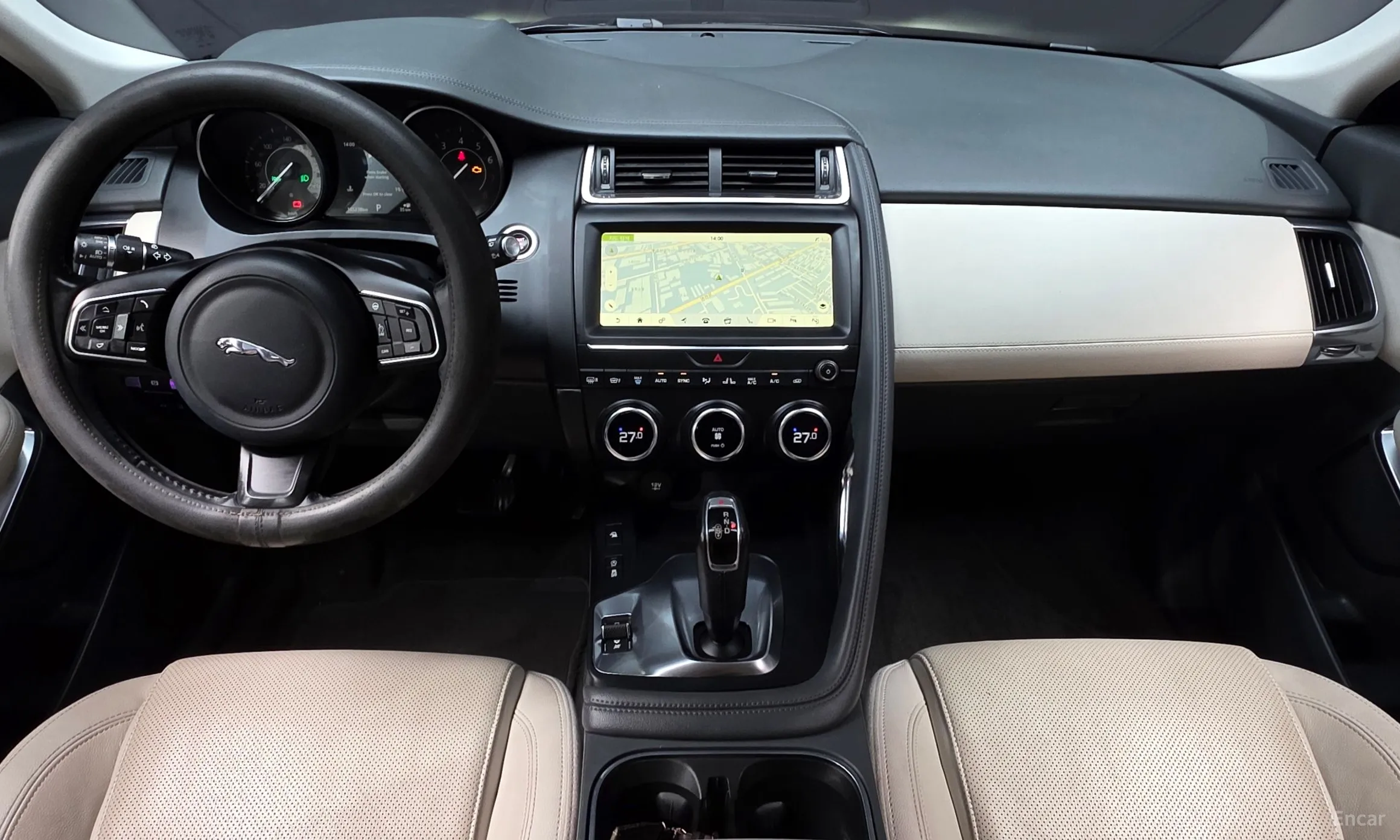 Jaguar E-PACE превью 7