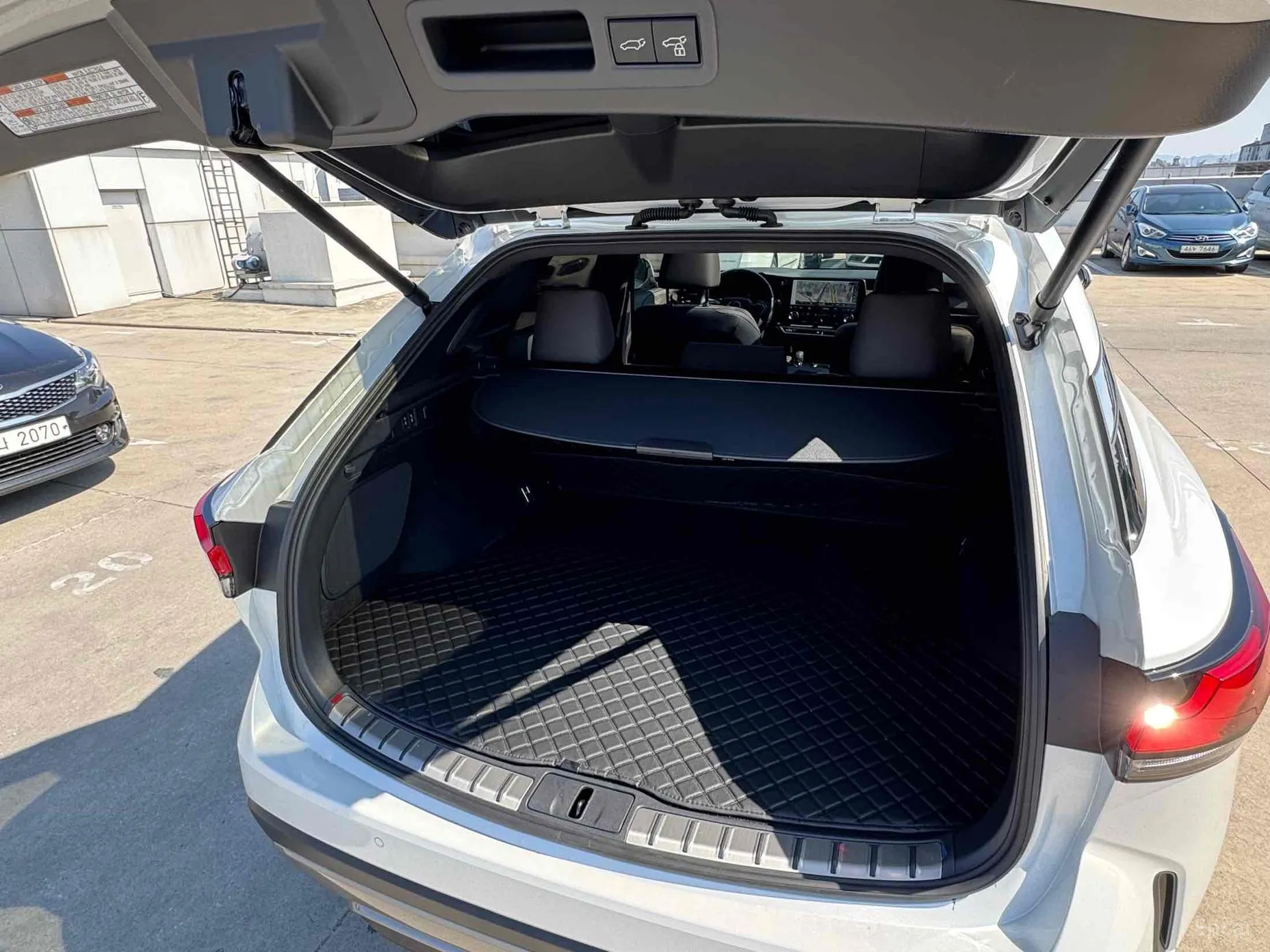 Lexus RX350h 5th Generation превью 20