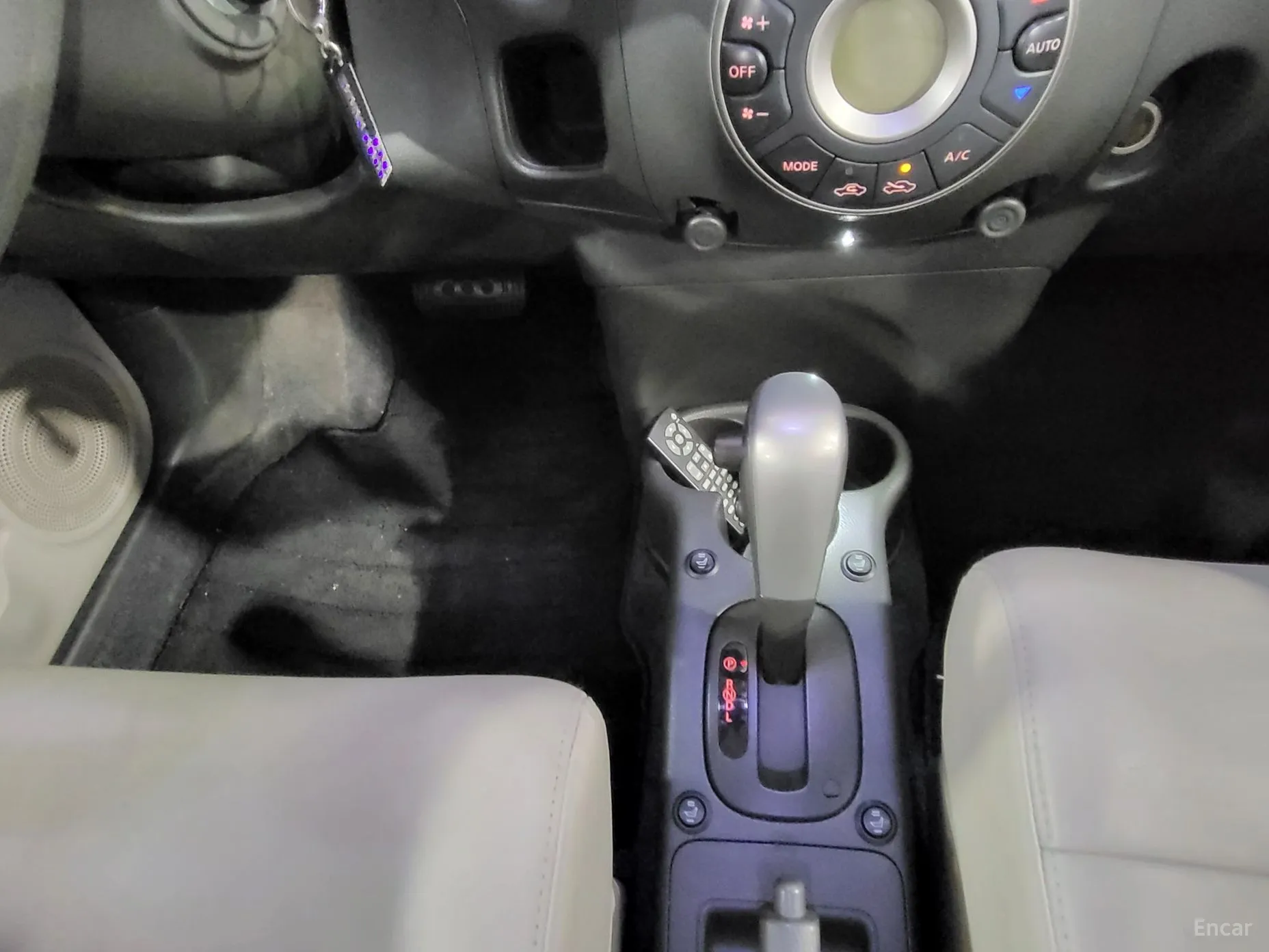 Nissan Cube превью 10