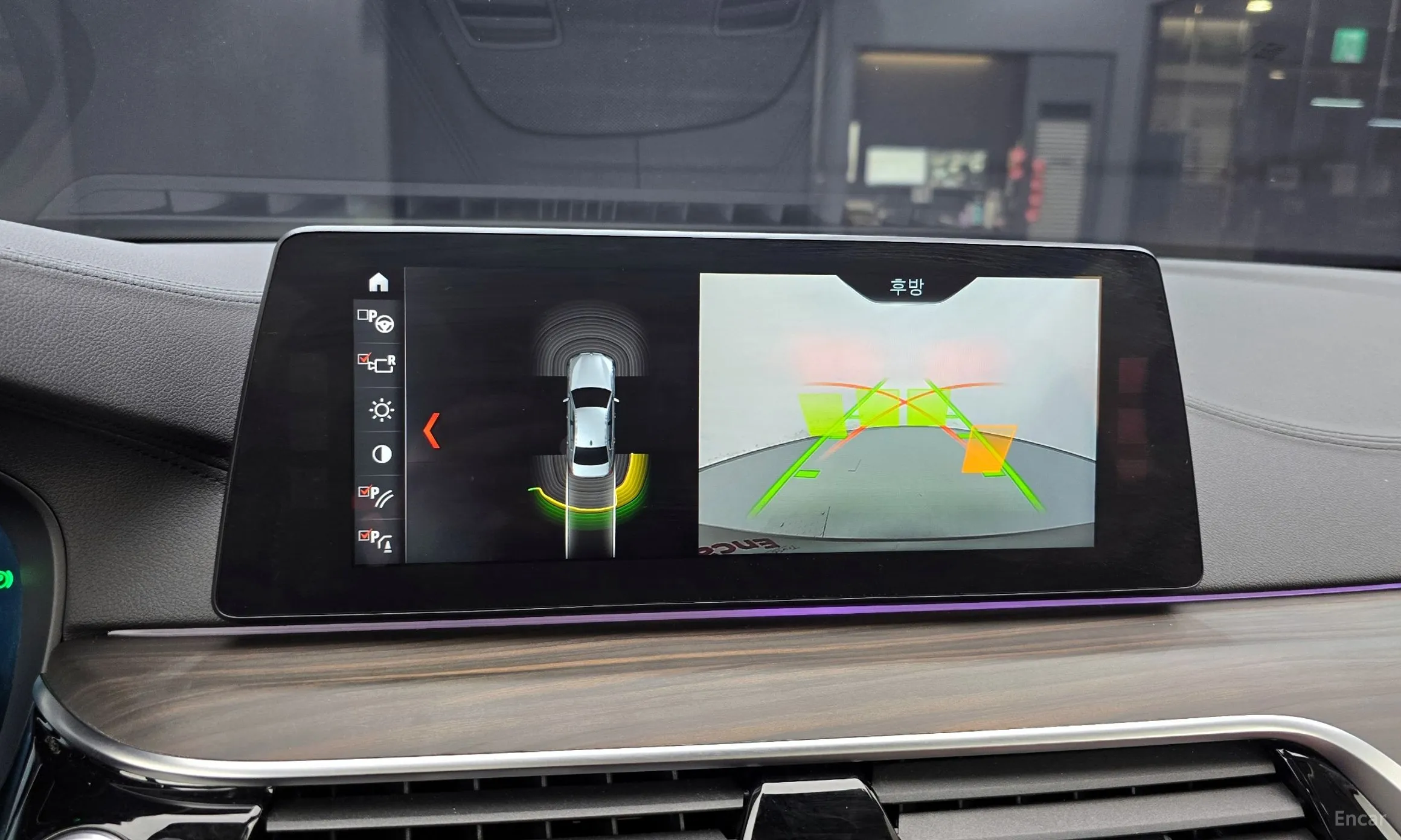 BMW 5 Series (G30) превью 16