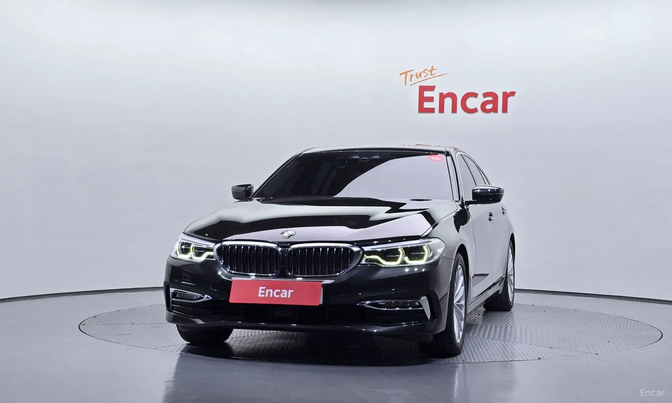 BMW 5 Series (G30) превью 3