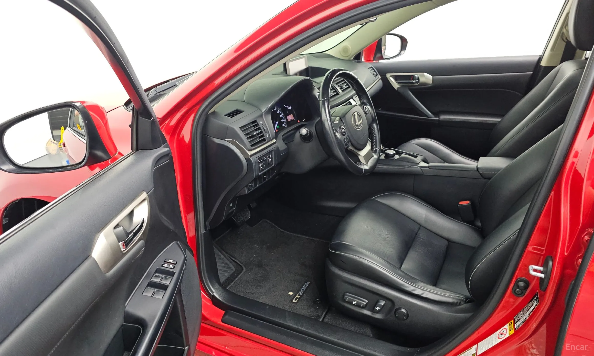 Lexus CT200h превью 10