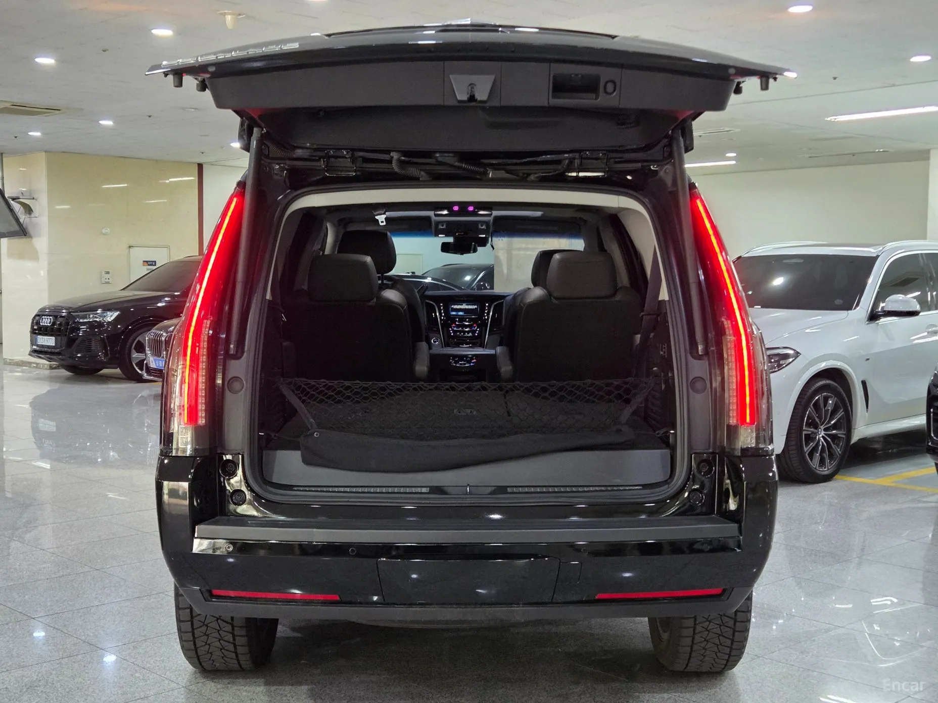Cadillac Escalade превью 19