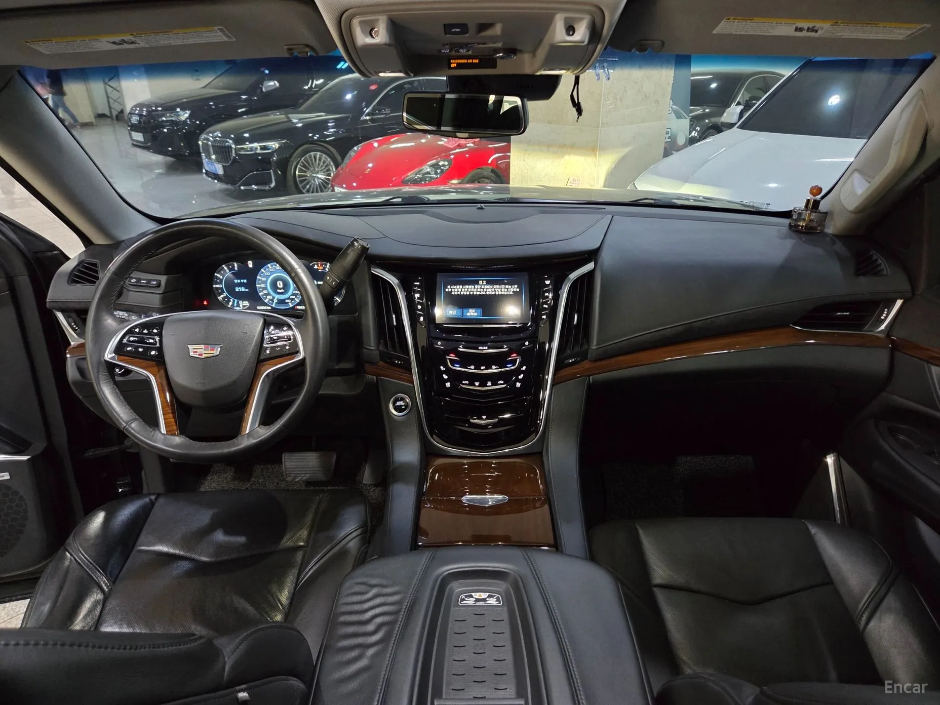 Cadillac Escalade превью 9