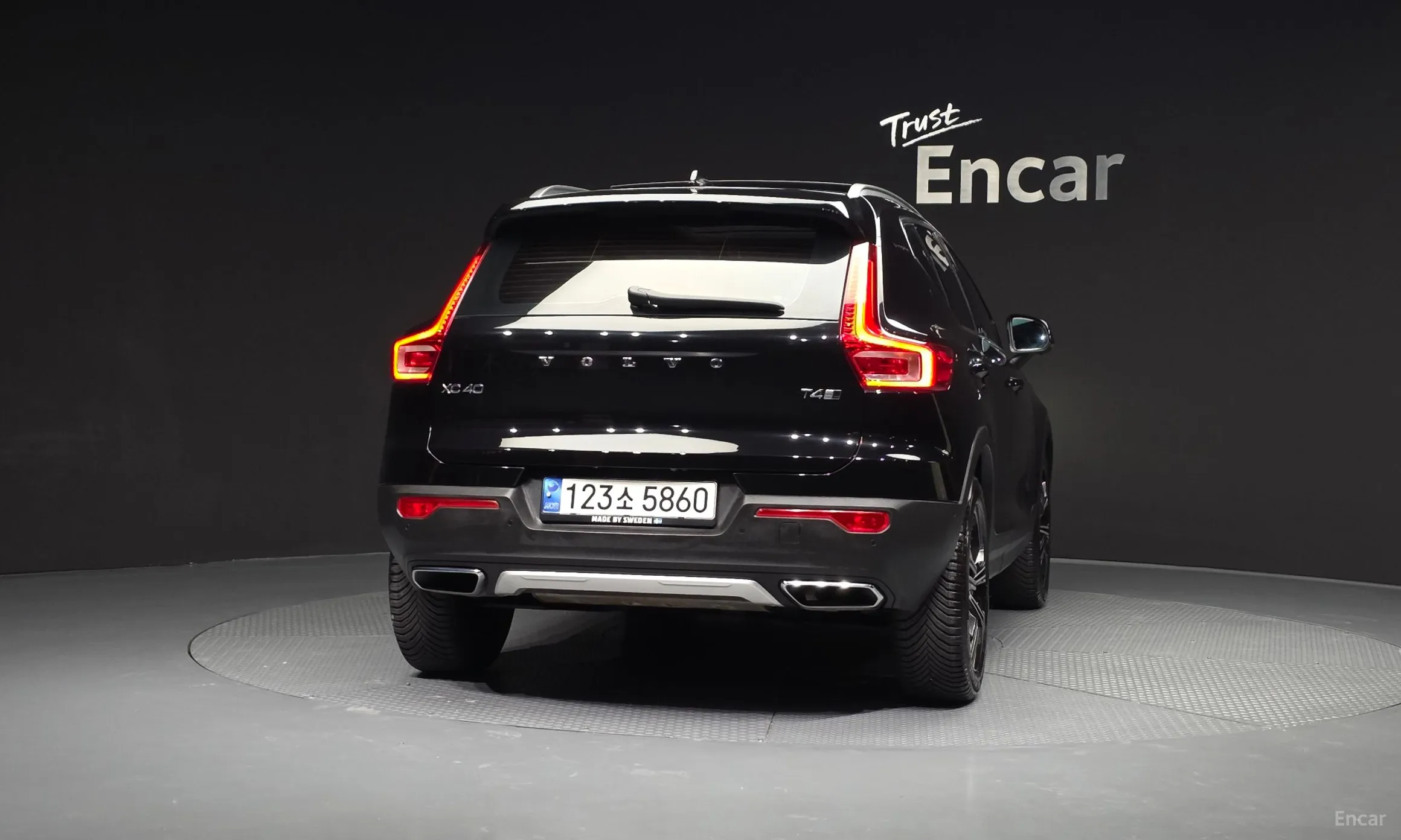 Volvo XC40 превью 4