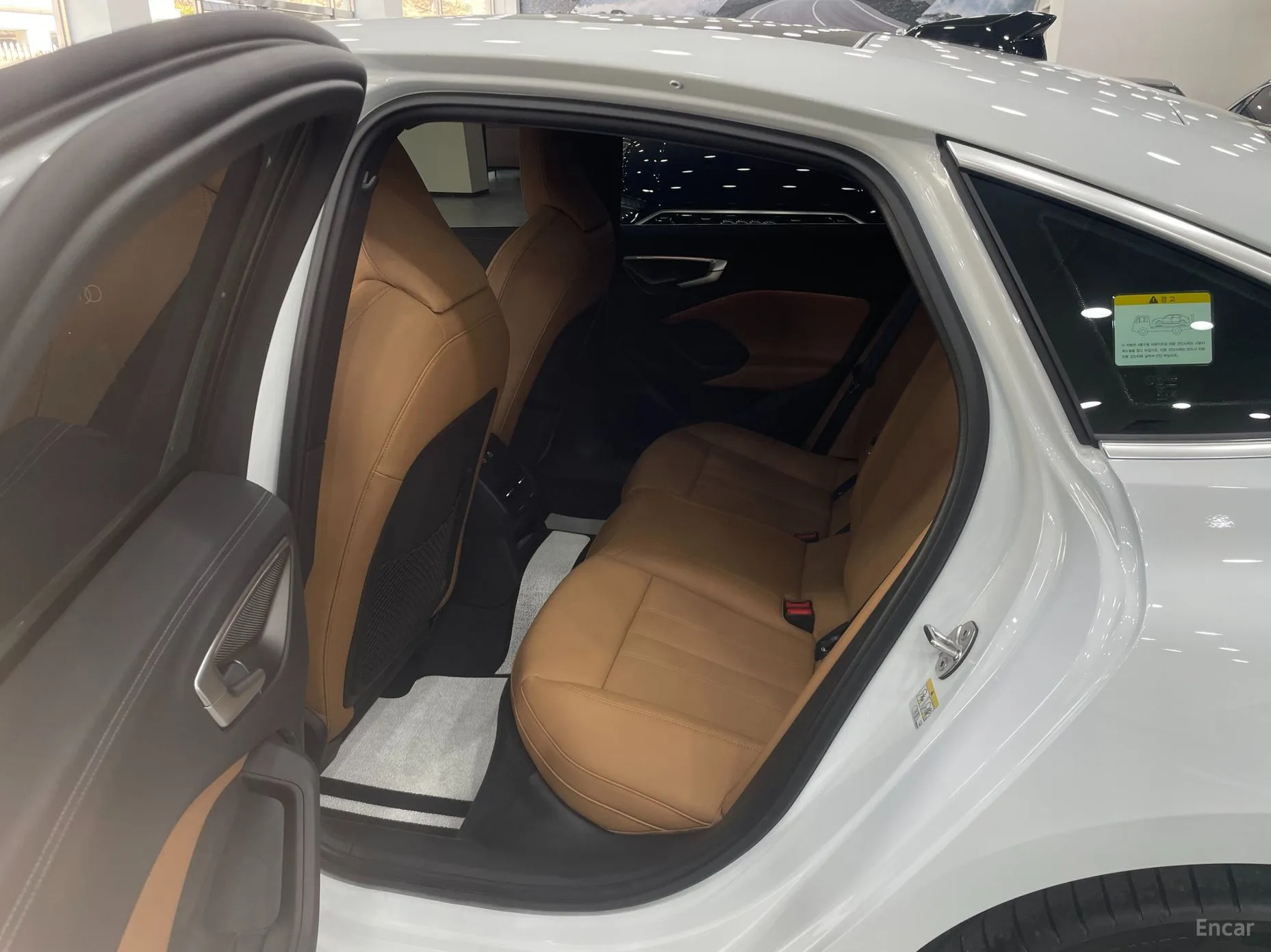Audi A5 (B10) превью 11