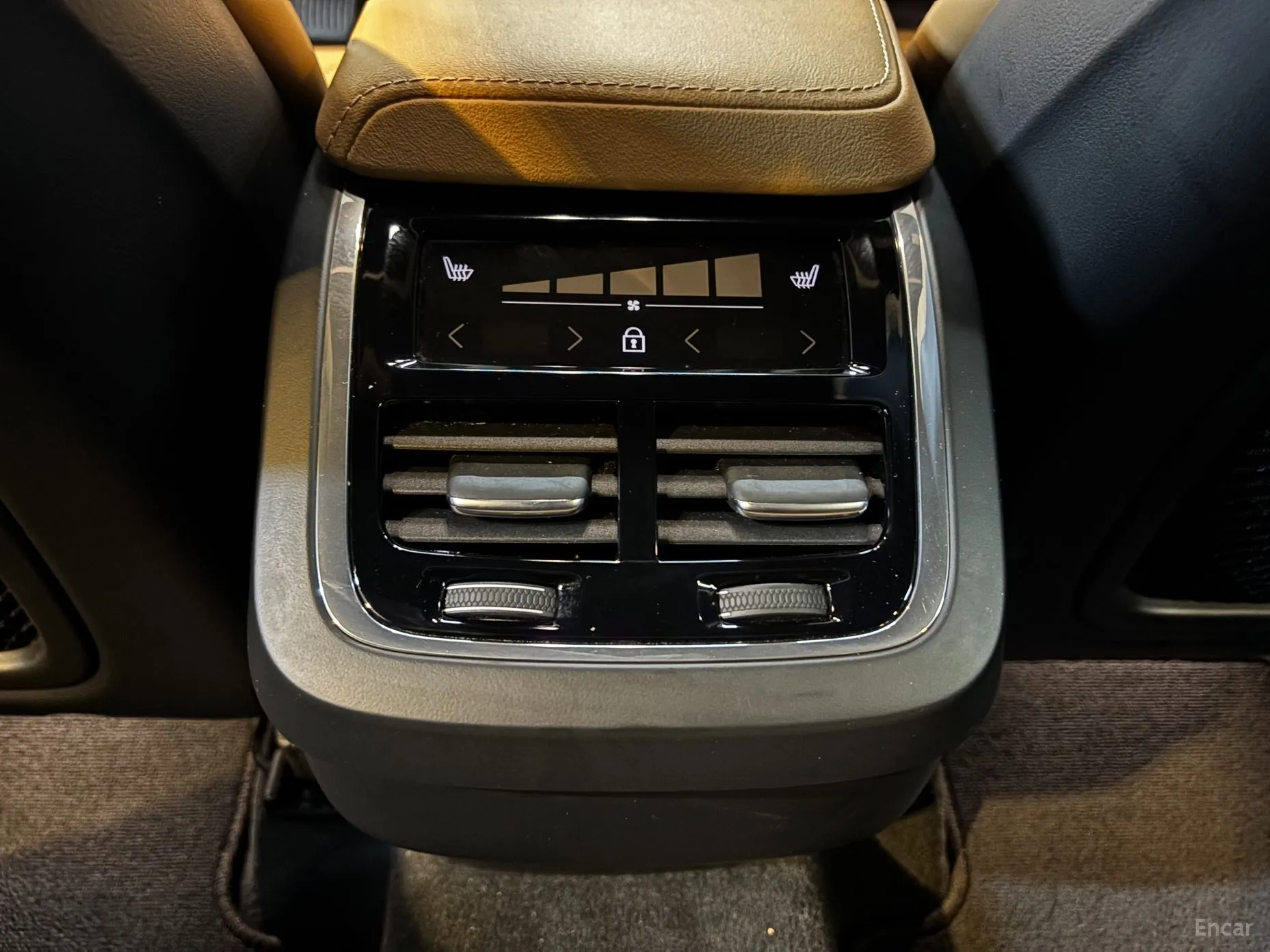 Volvo XC60 Gen 2 превью 15
