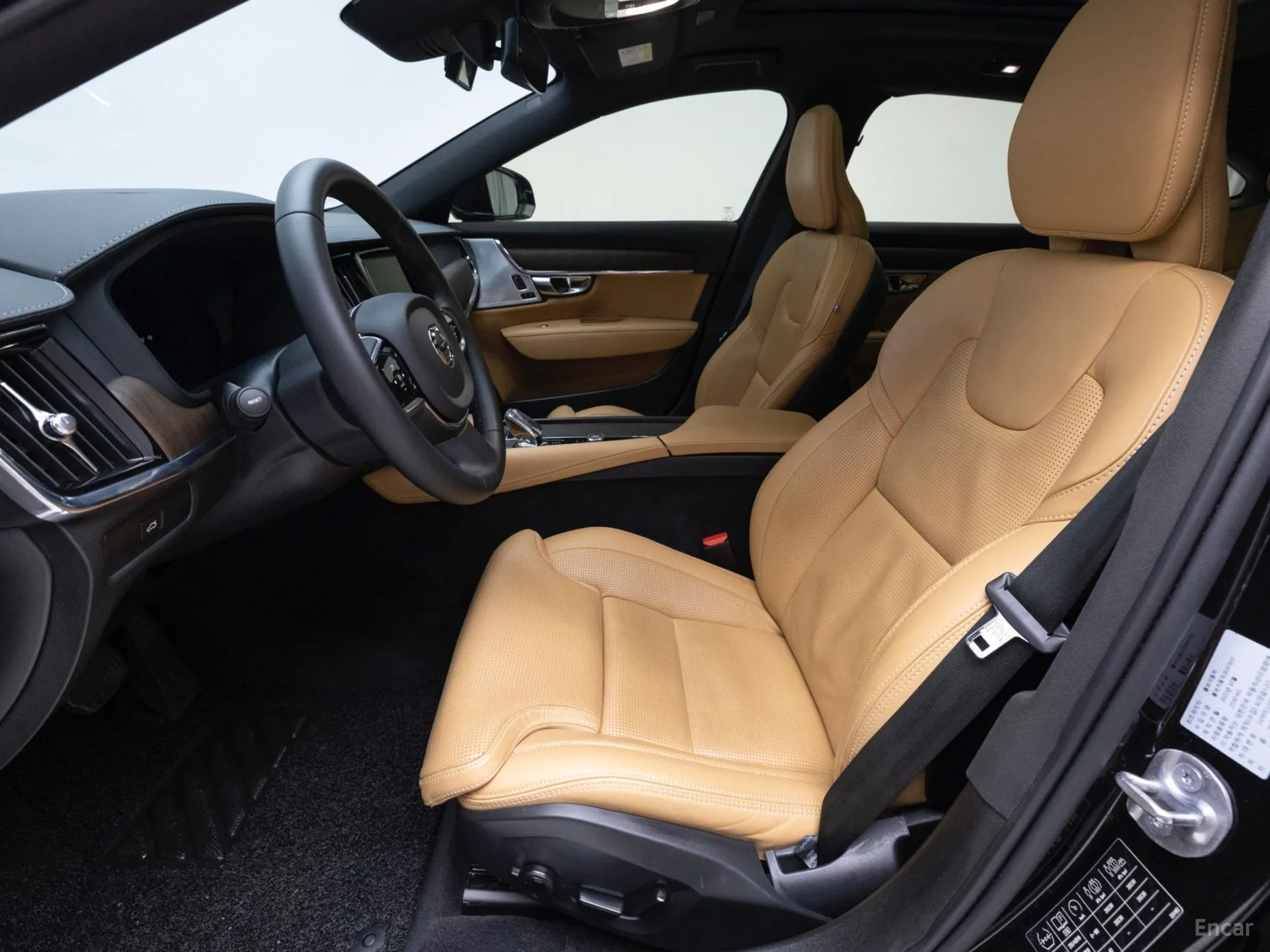 Volvo S90 превью 10