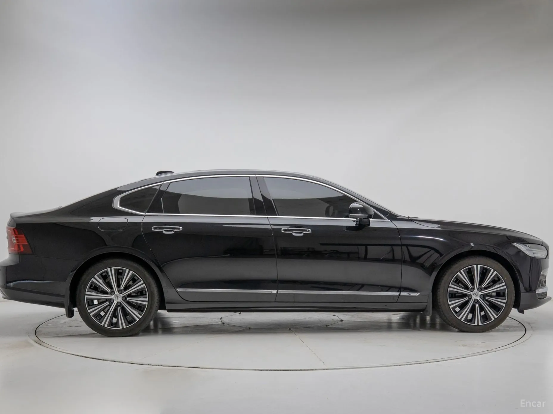 Volvo S90 превью 4