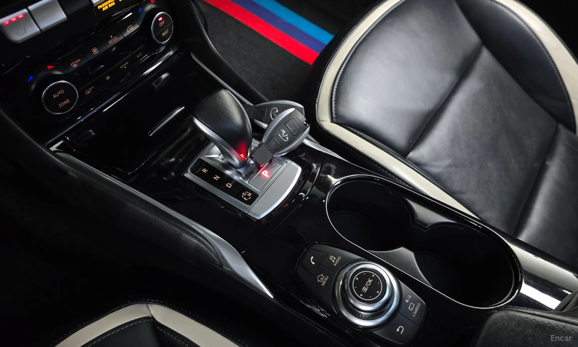 Infiniti Q30 превью 9
