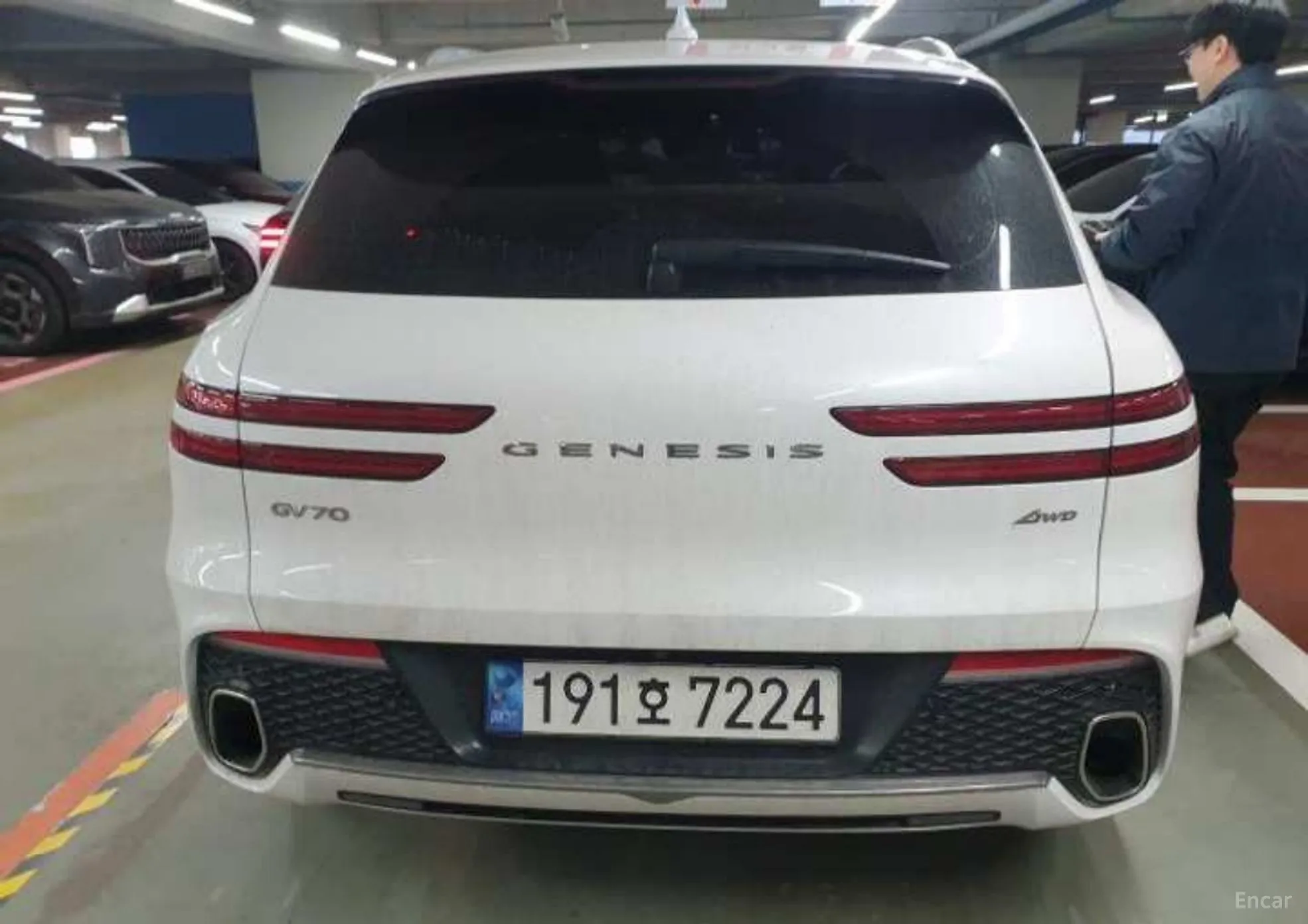 Genesis GV70 превью 3