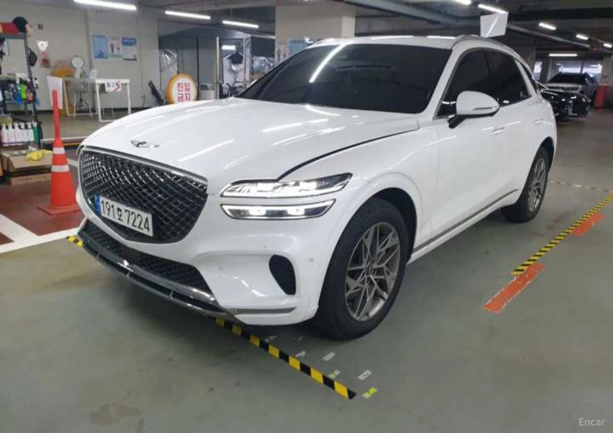 Genesis GV70 превью 6