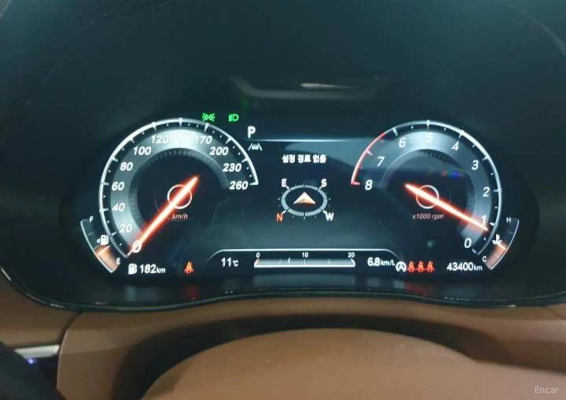 Genesis GV70 превью 7