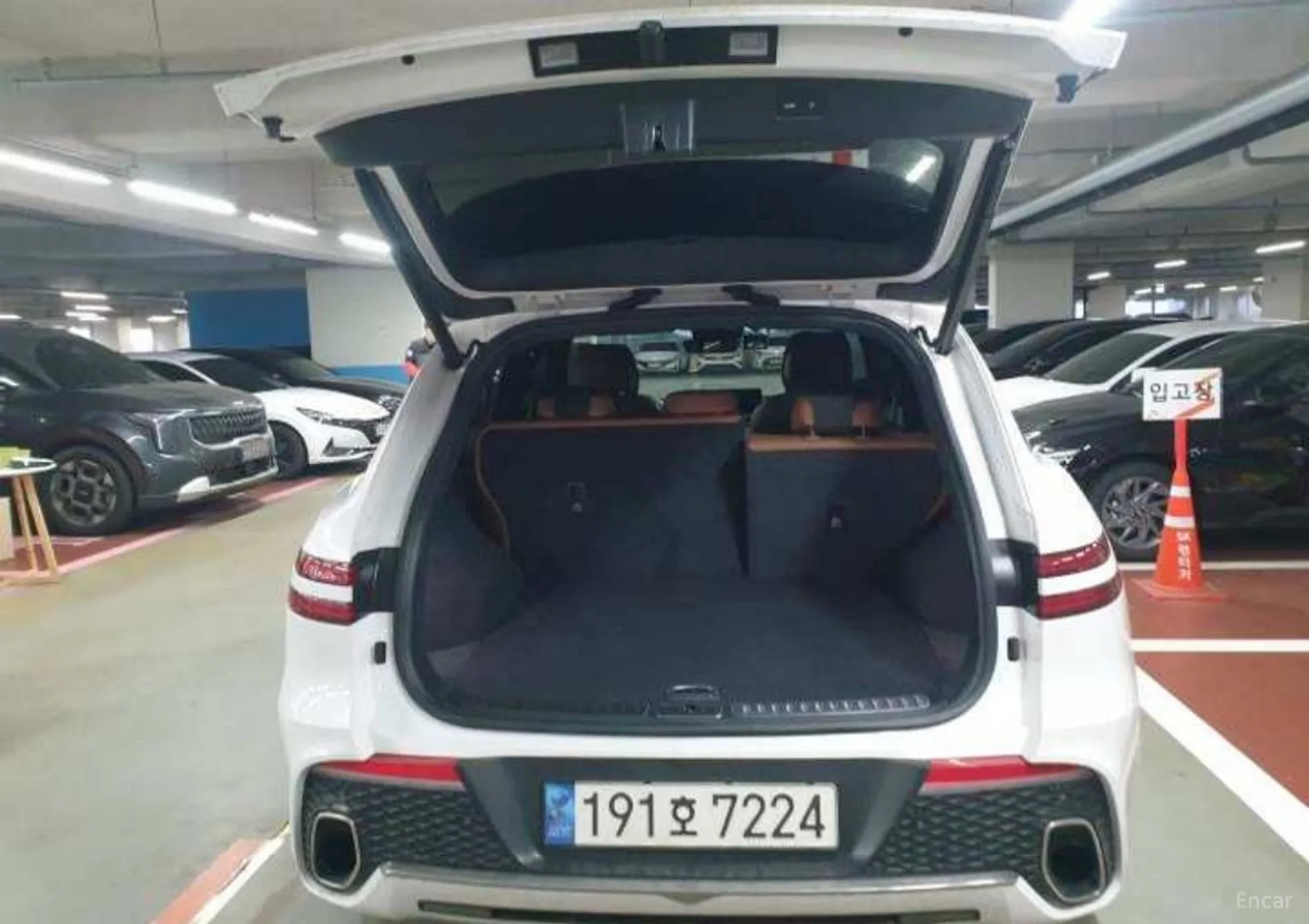 Genesis GV70 превью 9