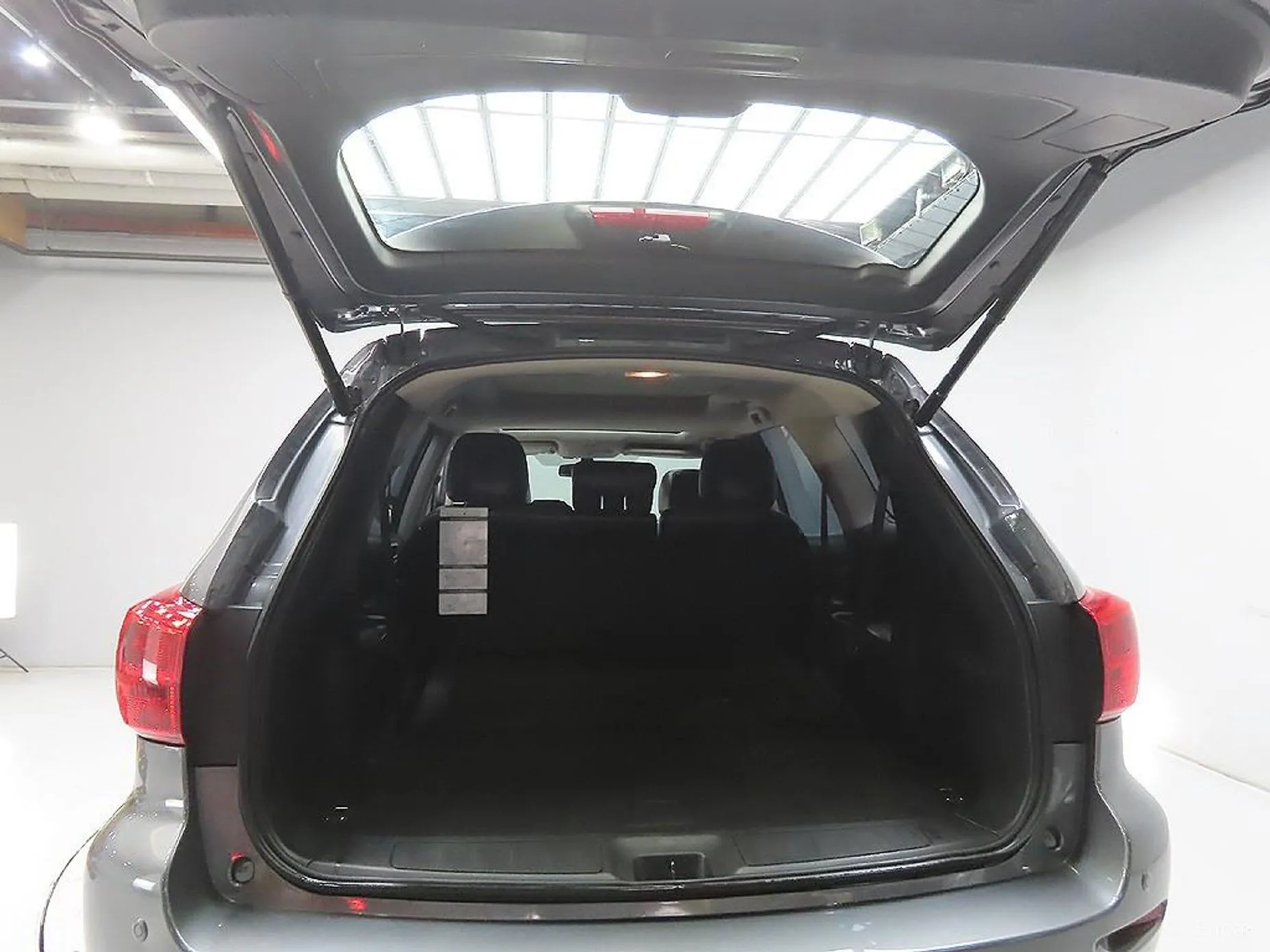 Nissan Pathfinder Gen 4 превью 9