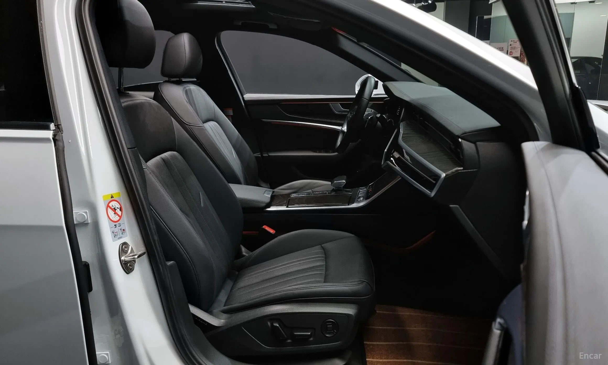 Audi A6 (C8) превью 10